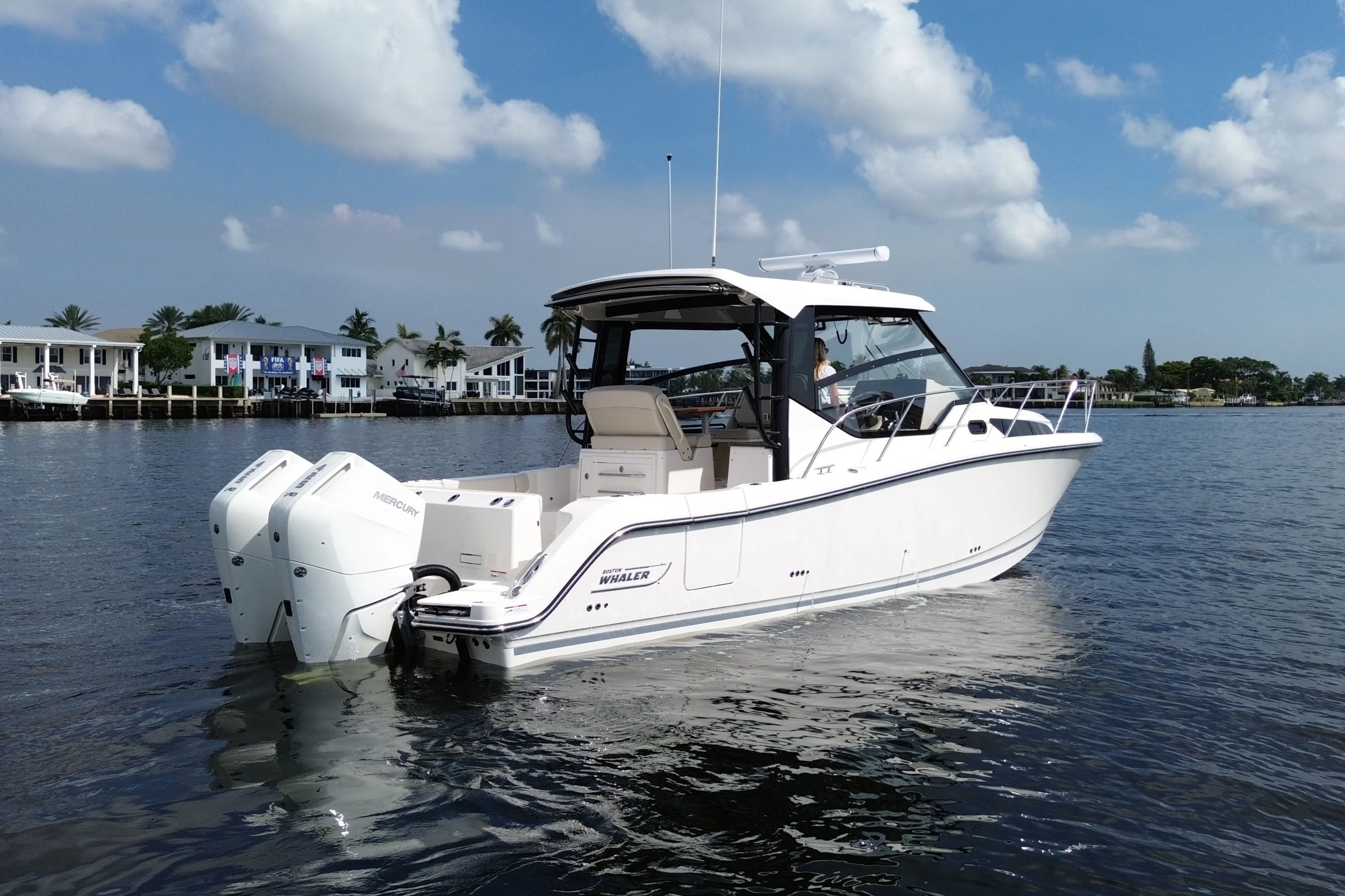 2026 Boston Whaler 325 Conquest Image Thumbnail #6