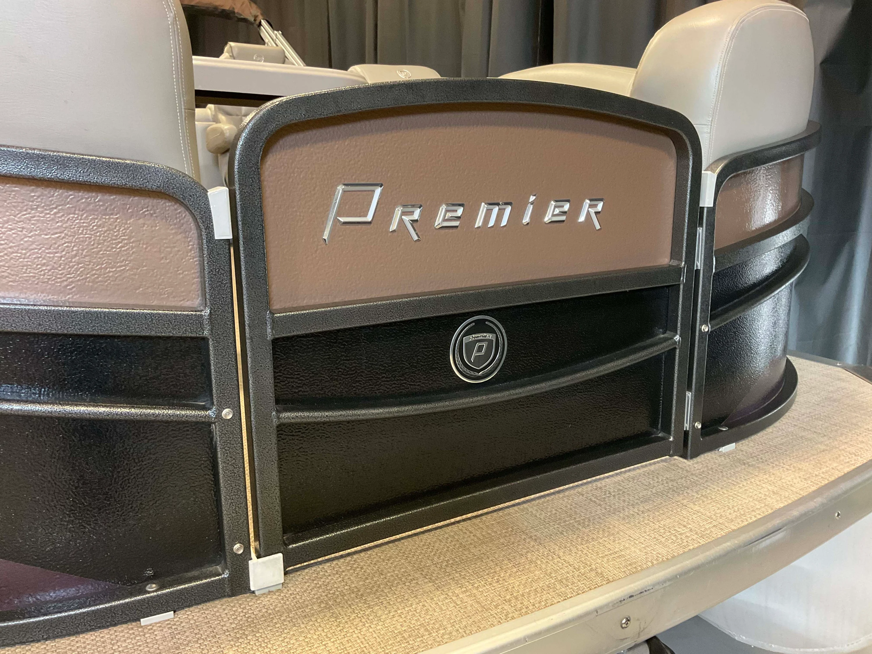 2014 Premier 235 Image Thumbnail #17