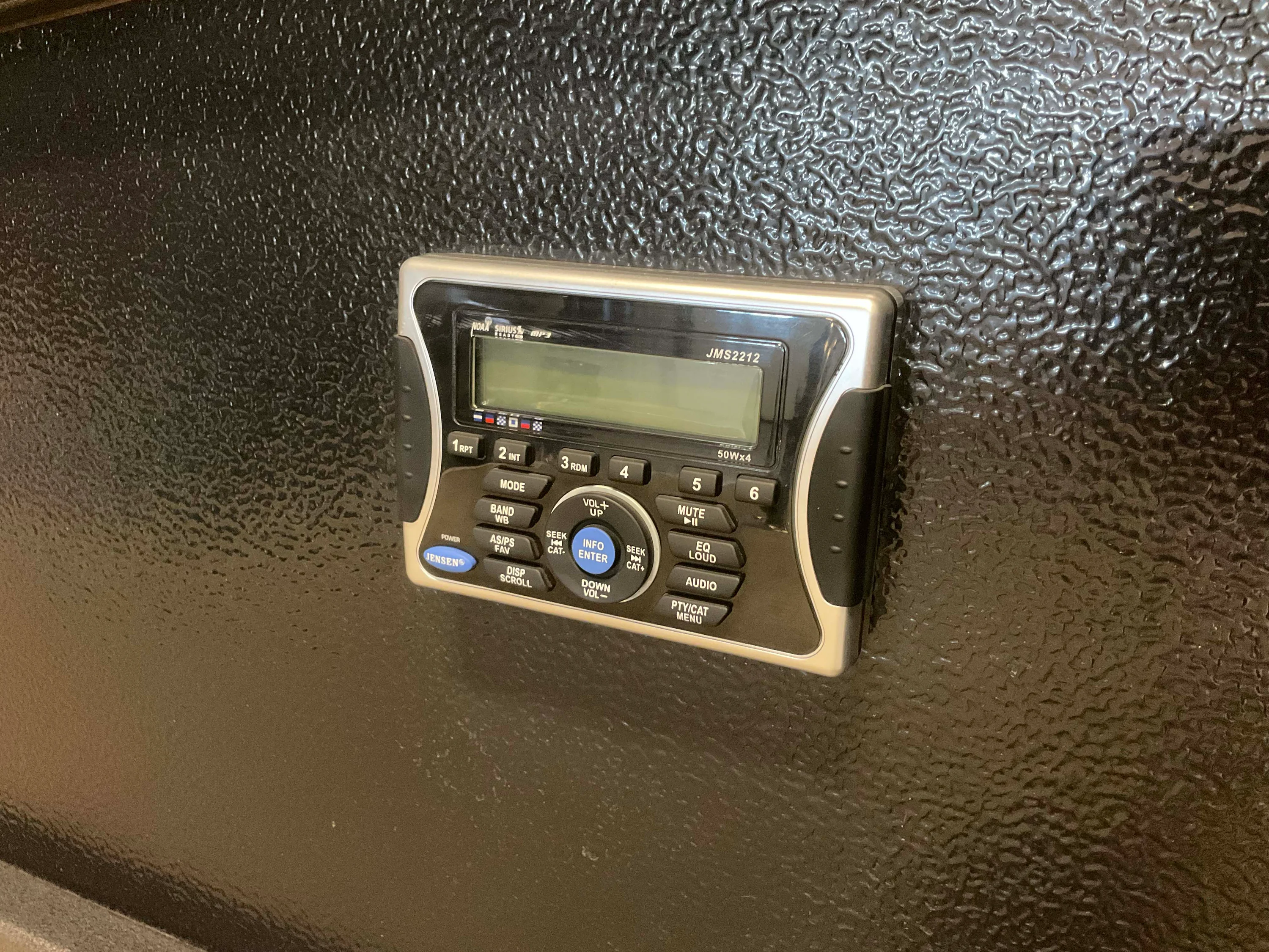 2014 Premier 235 Image Thumbnail #12