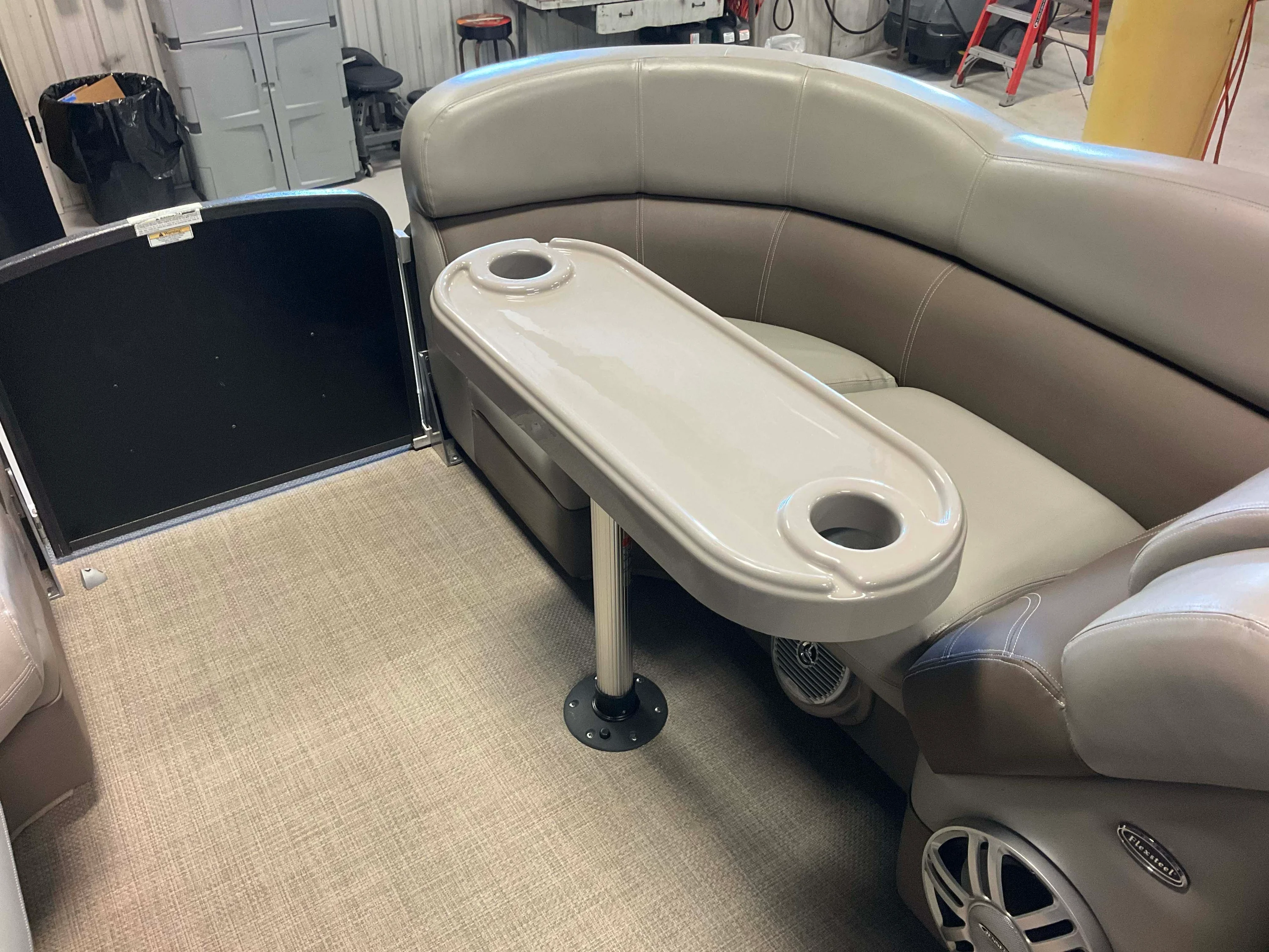 2014 Premier 235 Image Thumbnail #27