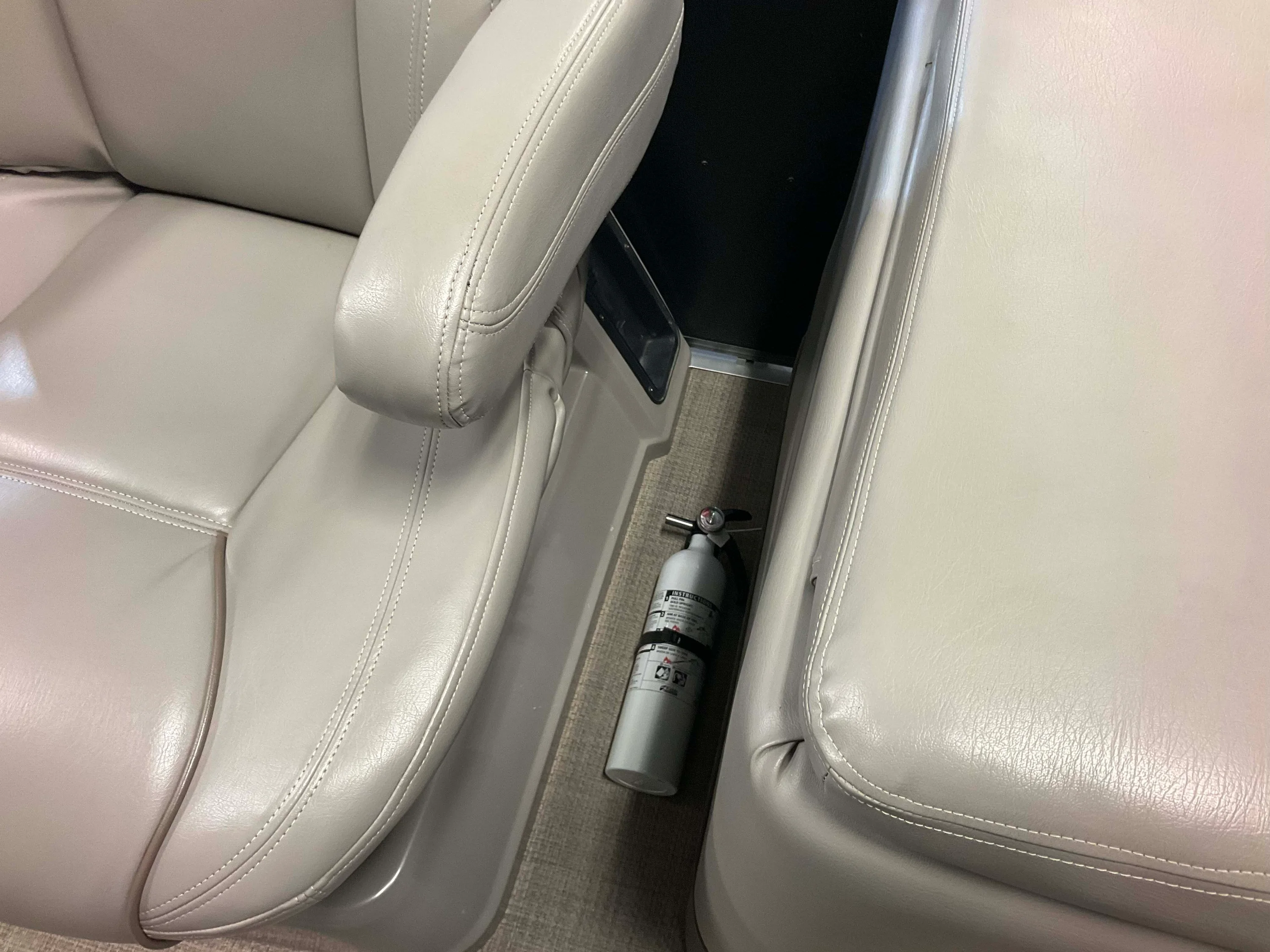 2014 Premier 235 Image Thumbnail #48