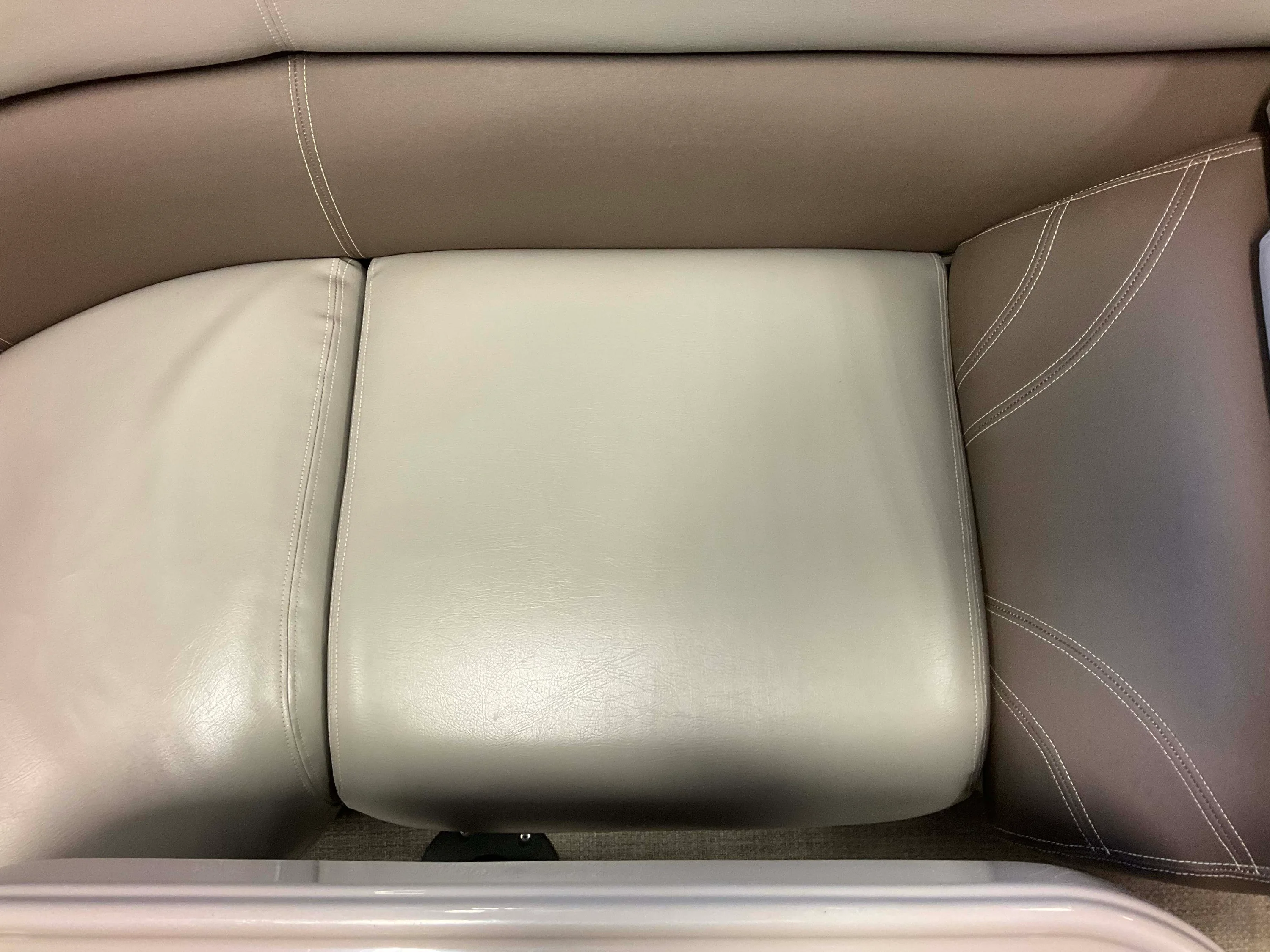 2014 Premier 235 Image Thumbnail #22