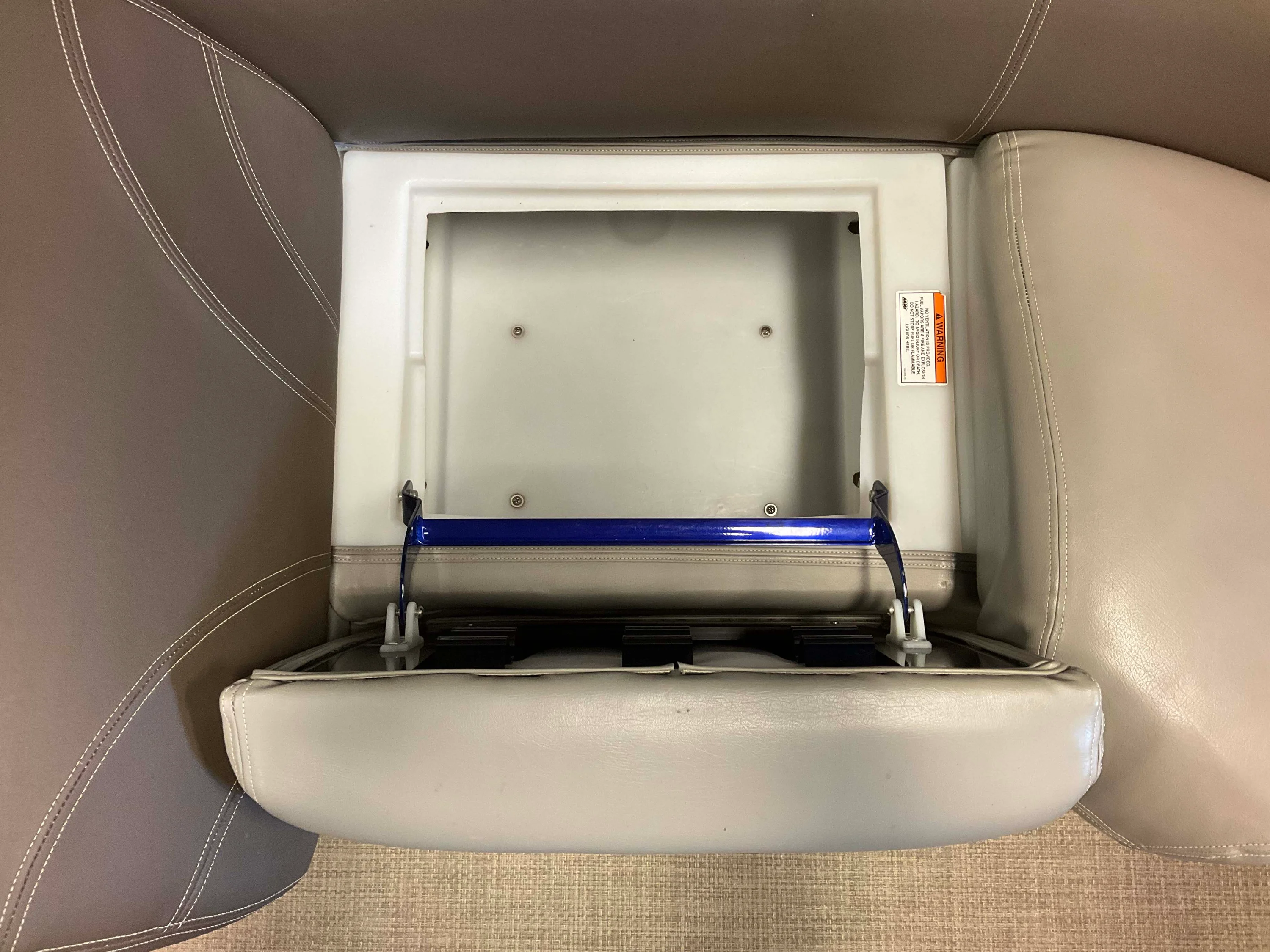 2014 Premier 235 Image Thumbnail #31