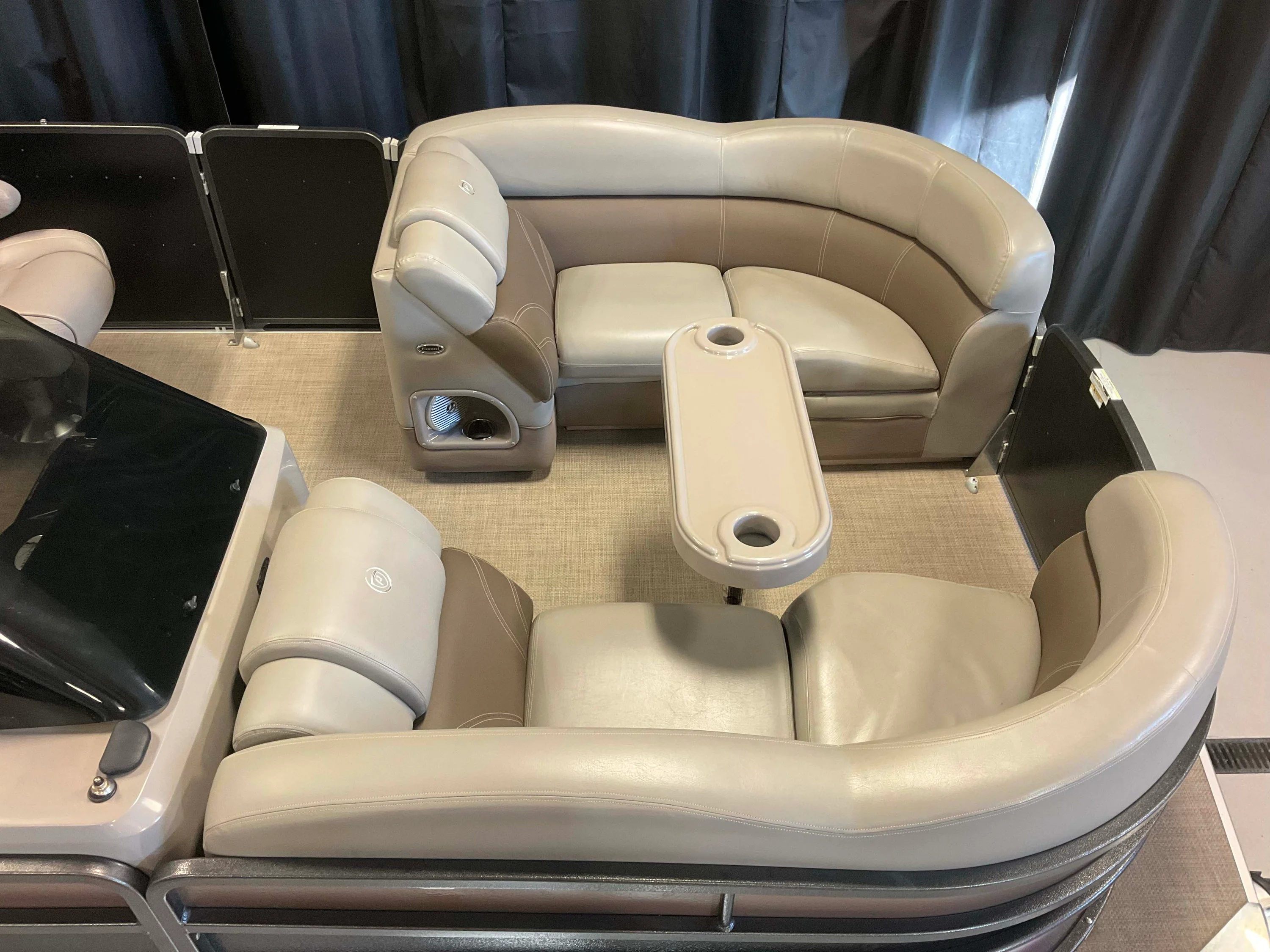 2014 Premier 235 Image Thumbnail #5