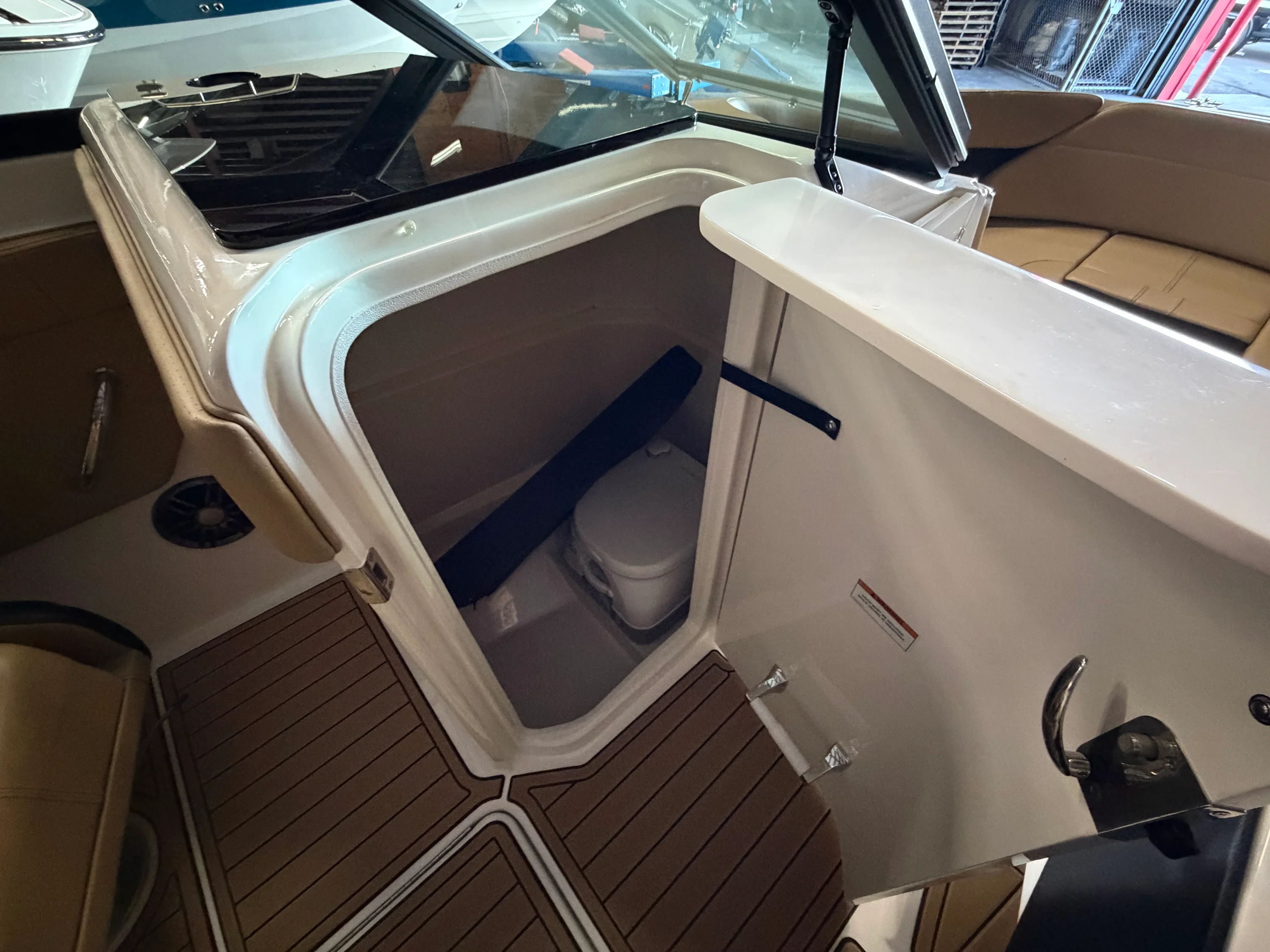 2024 Sea Ray SPX 230 Image Thumbnail #29