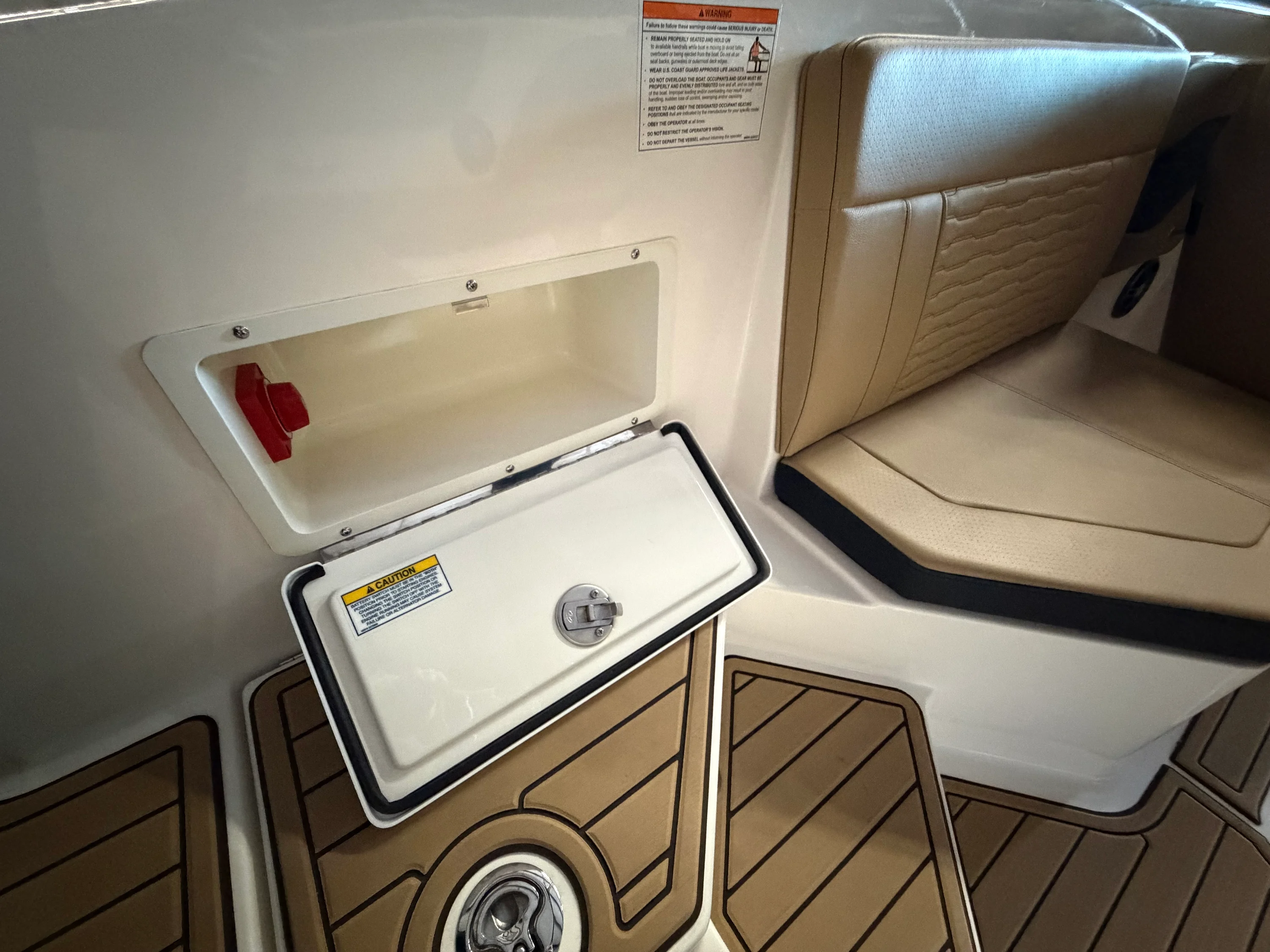 2024 Sea Ray SPX 230 Image Thumbnail #12