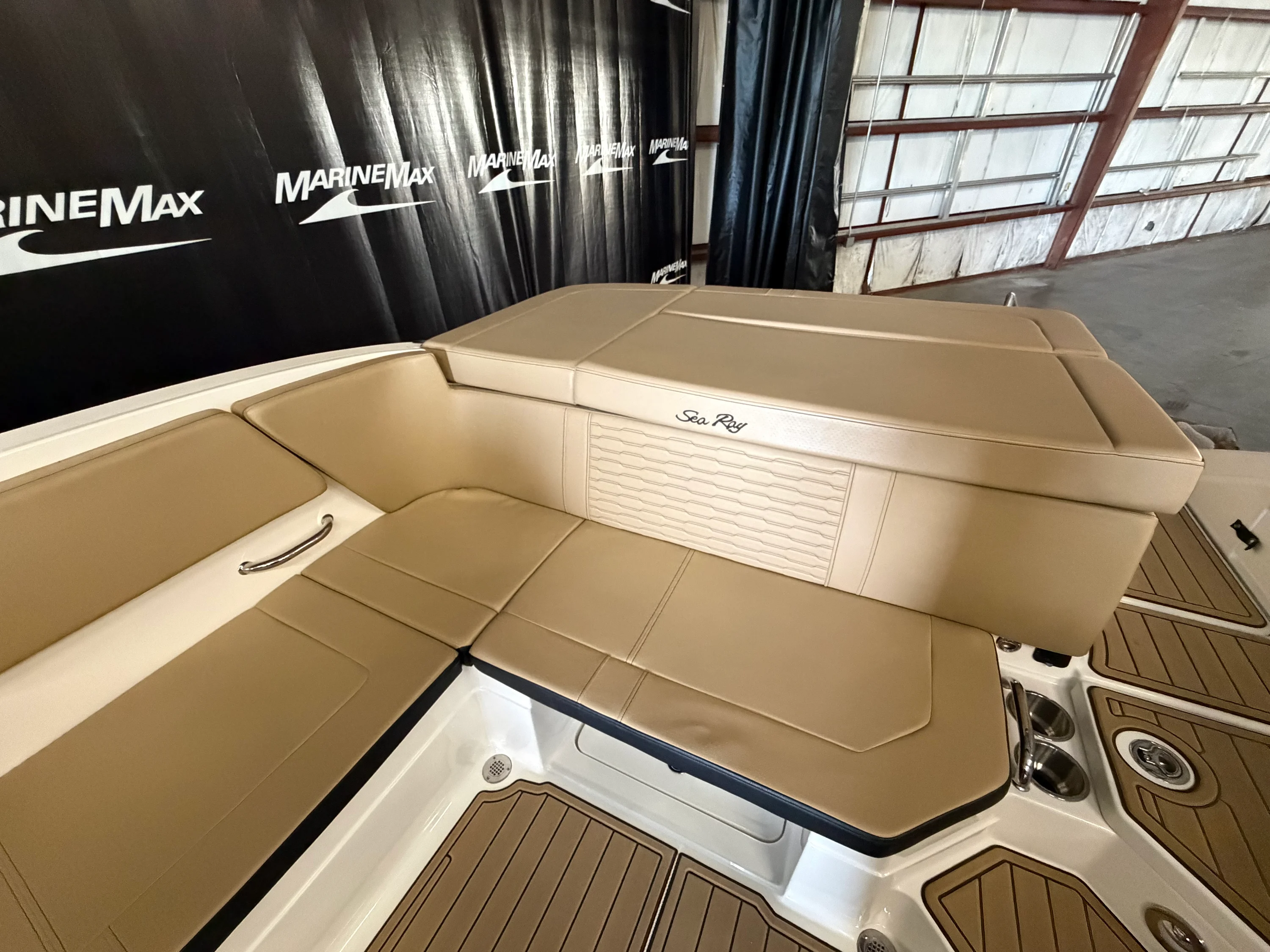2024 Sea Ray SPX 230 Image Thumbnail #14