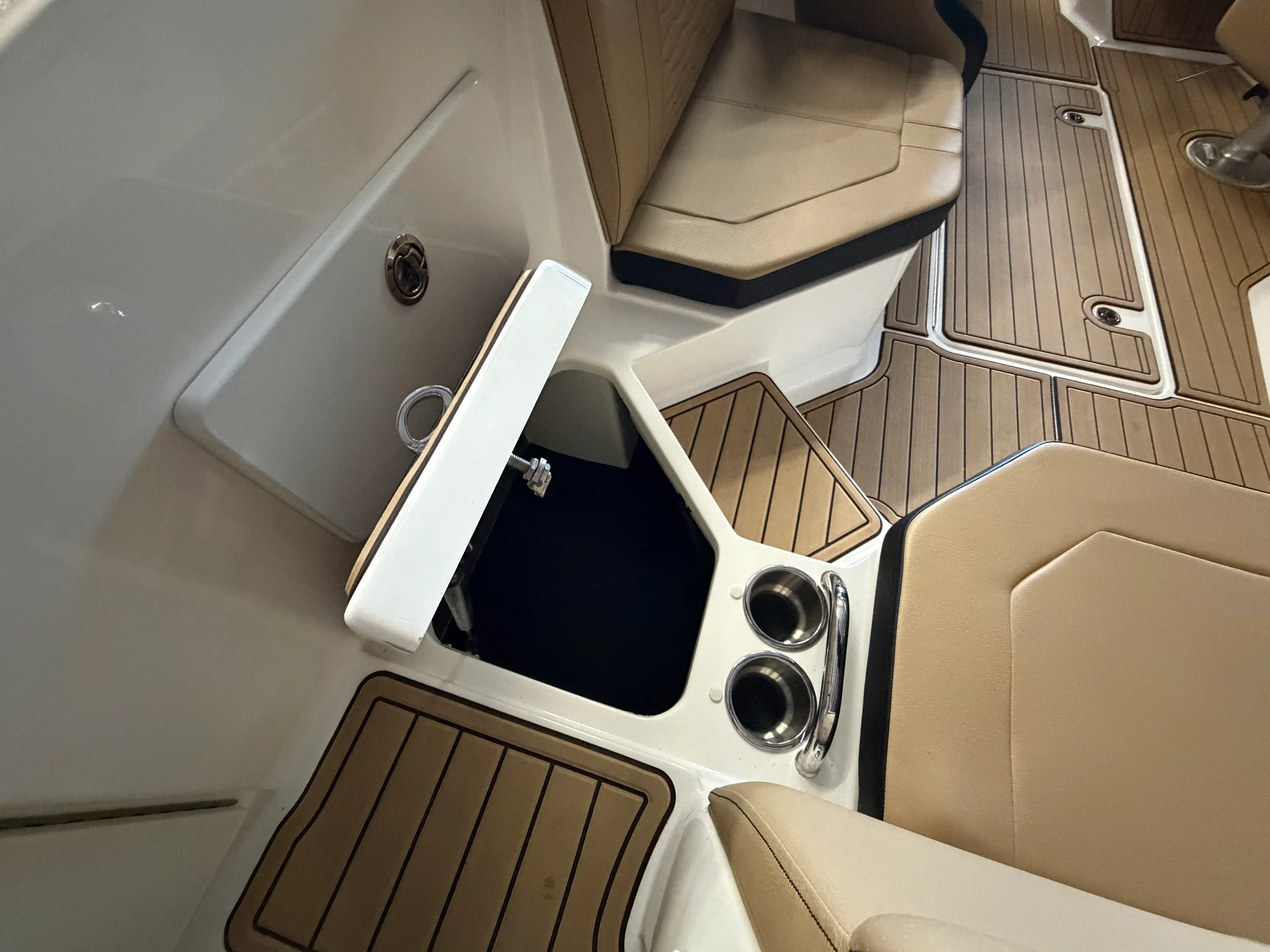 2024 Sea Ray SPX 230 Image Thumbnail #39