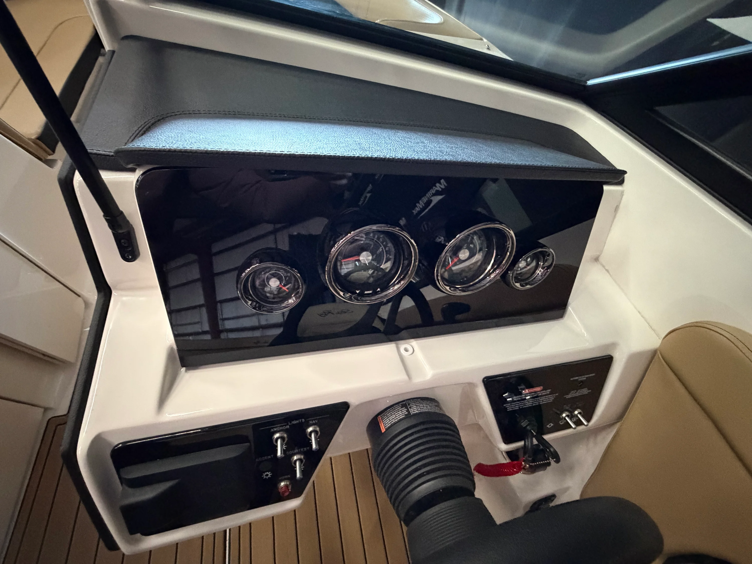 2024 Sea Ray SPX 230 Image Thumbnail #22