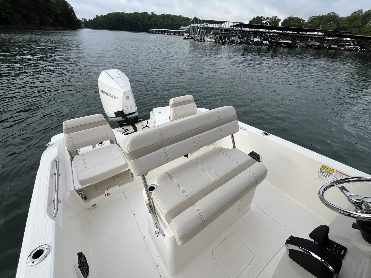 2026 Boston Whaler 250 Dauntless Image Thumbnail #12