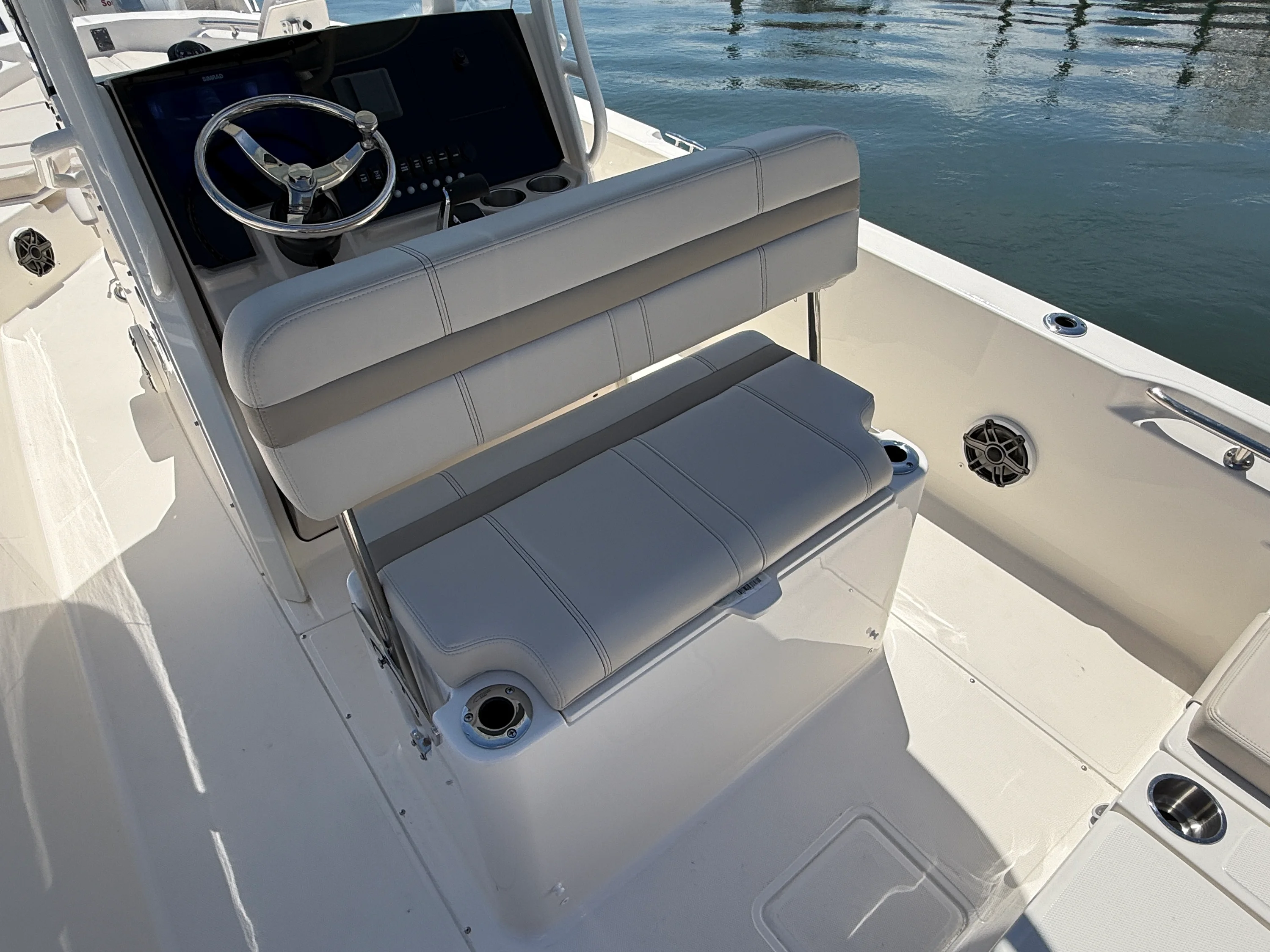 2026 Boston Whaler 250 Dauntless Image Thumbnail #16