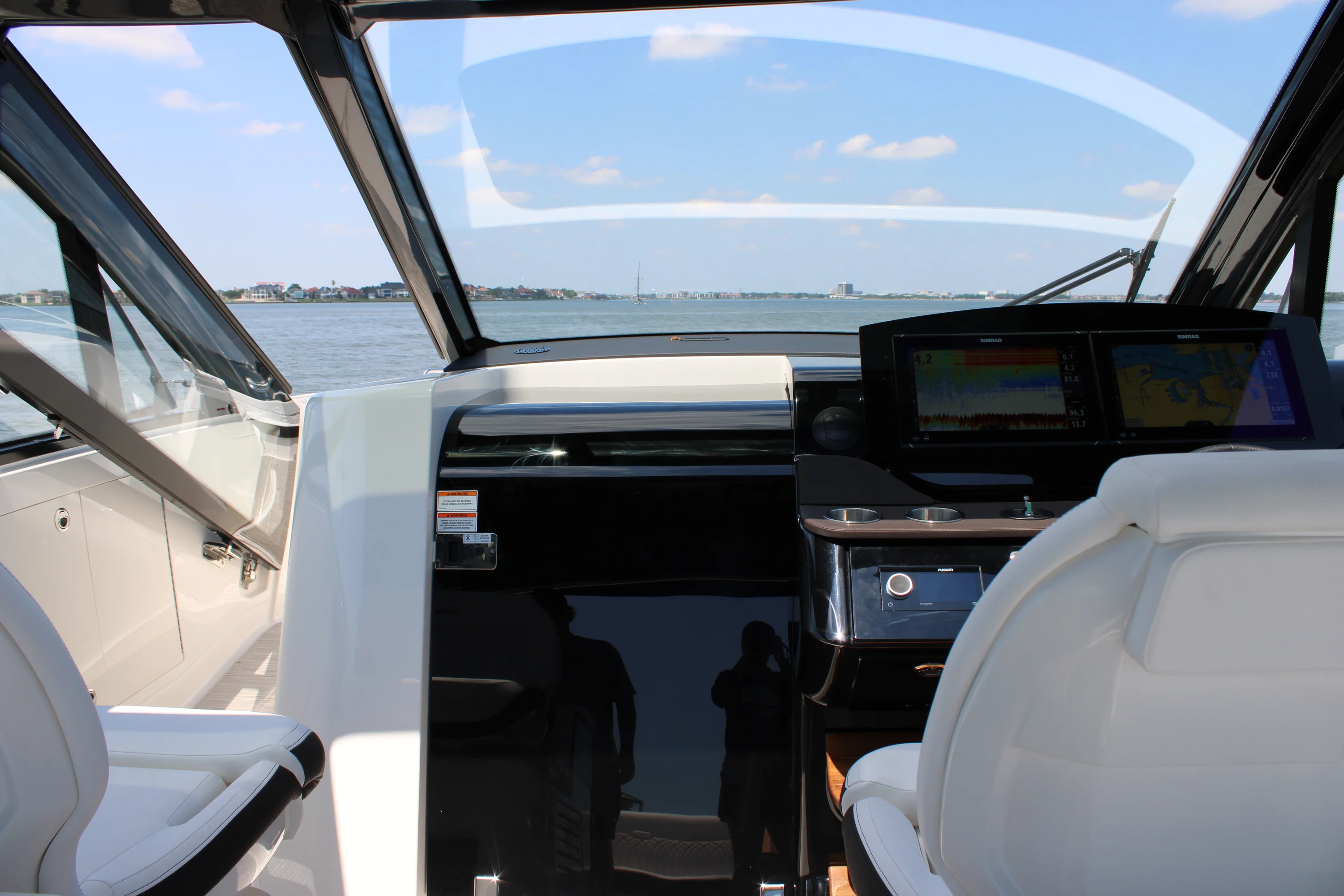 2026 Sea Ray Sundancer 370 Outboard Image Thumbnail #74
