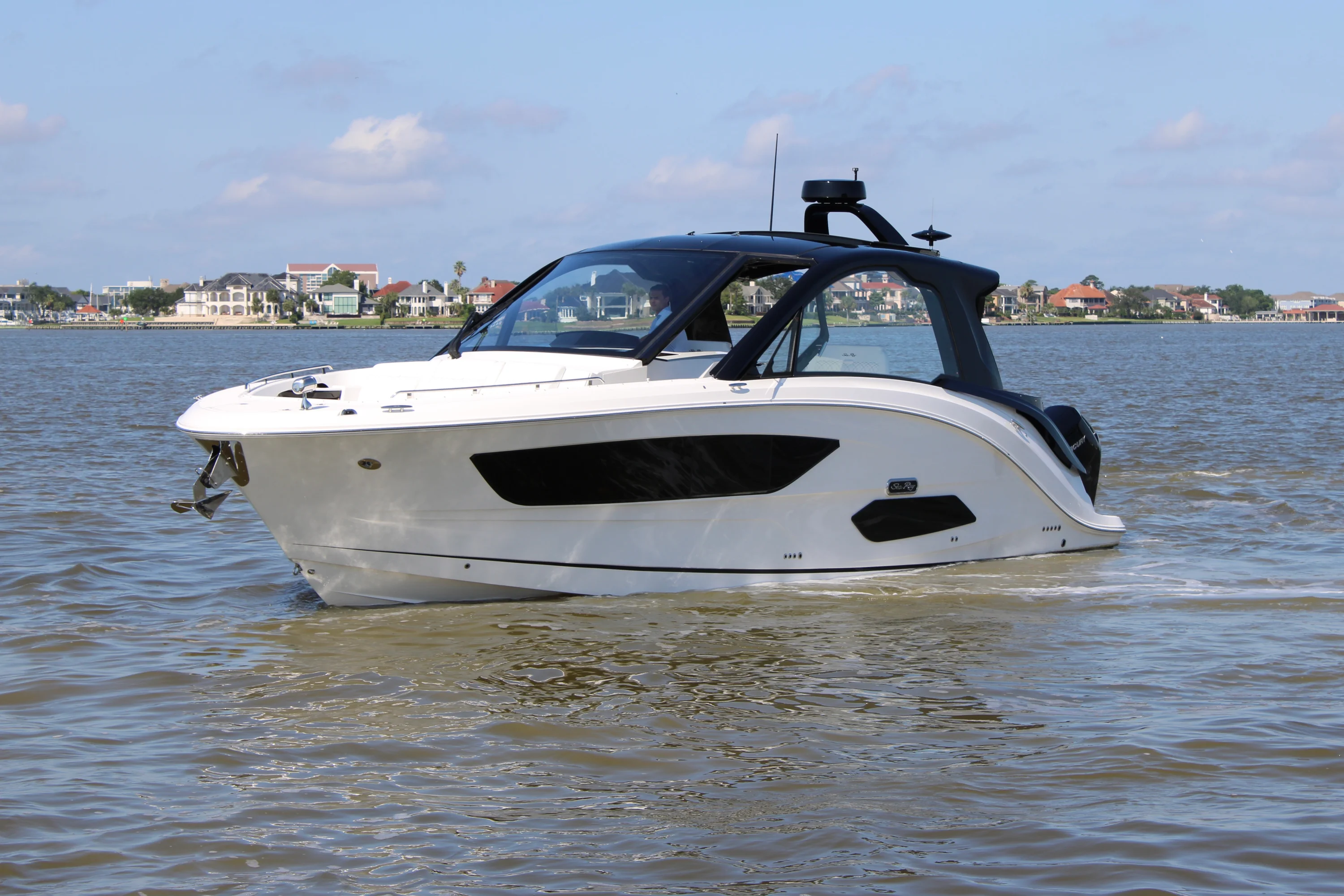 2026 Sea Ray Sundancer 370 Outboard Image Thumbnail #1
