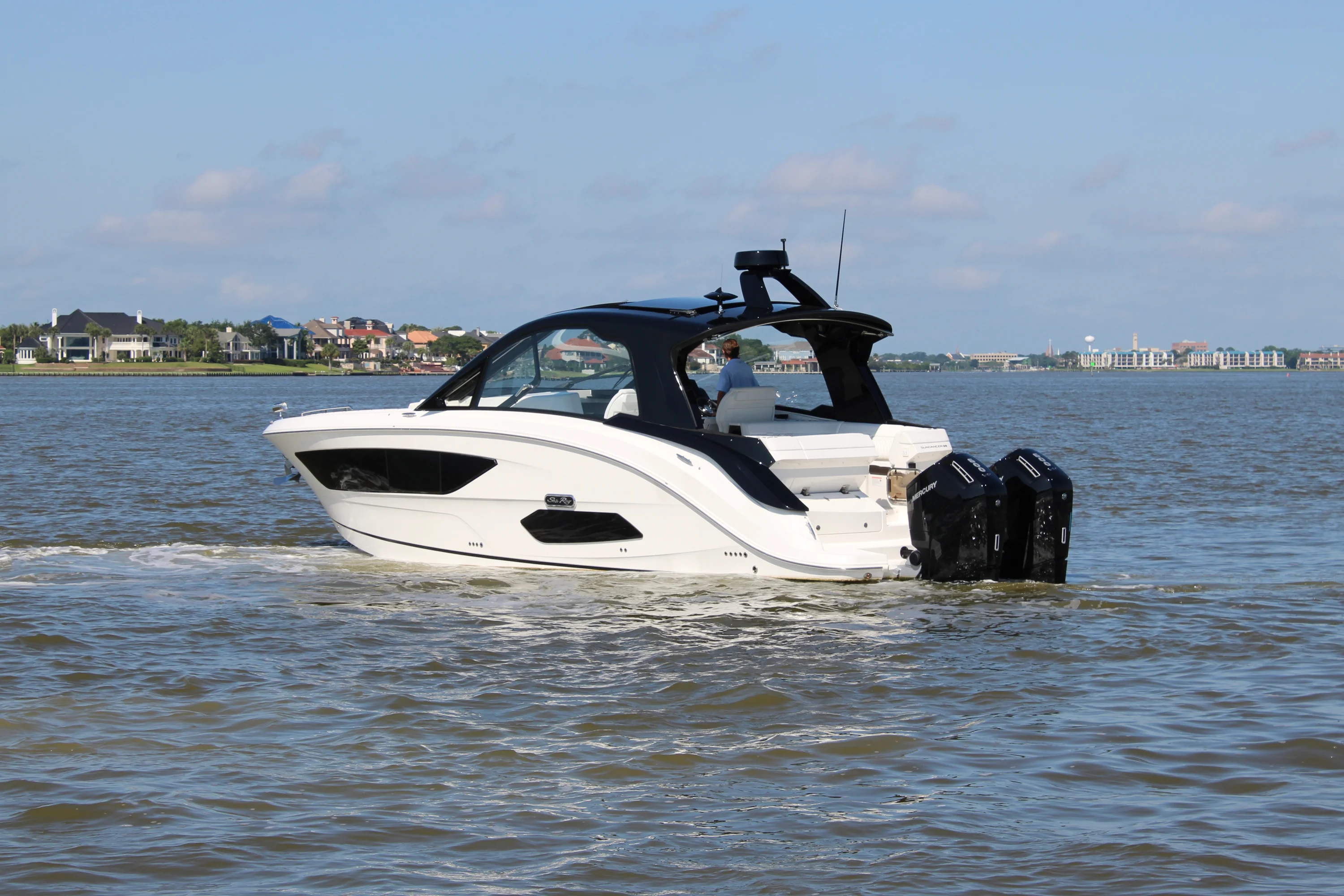 2026 Sea Ray Sundancer 370 Outboard Image Thumbnail #11