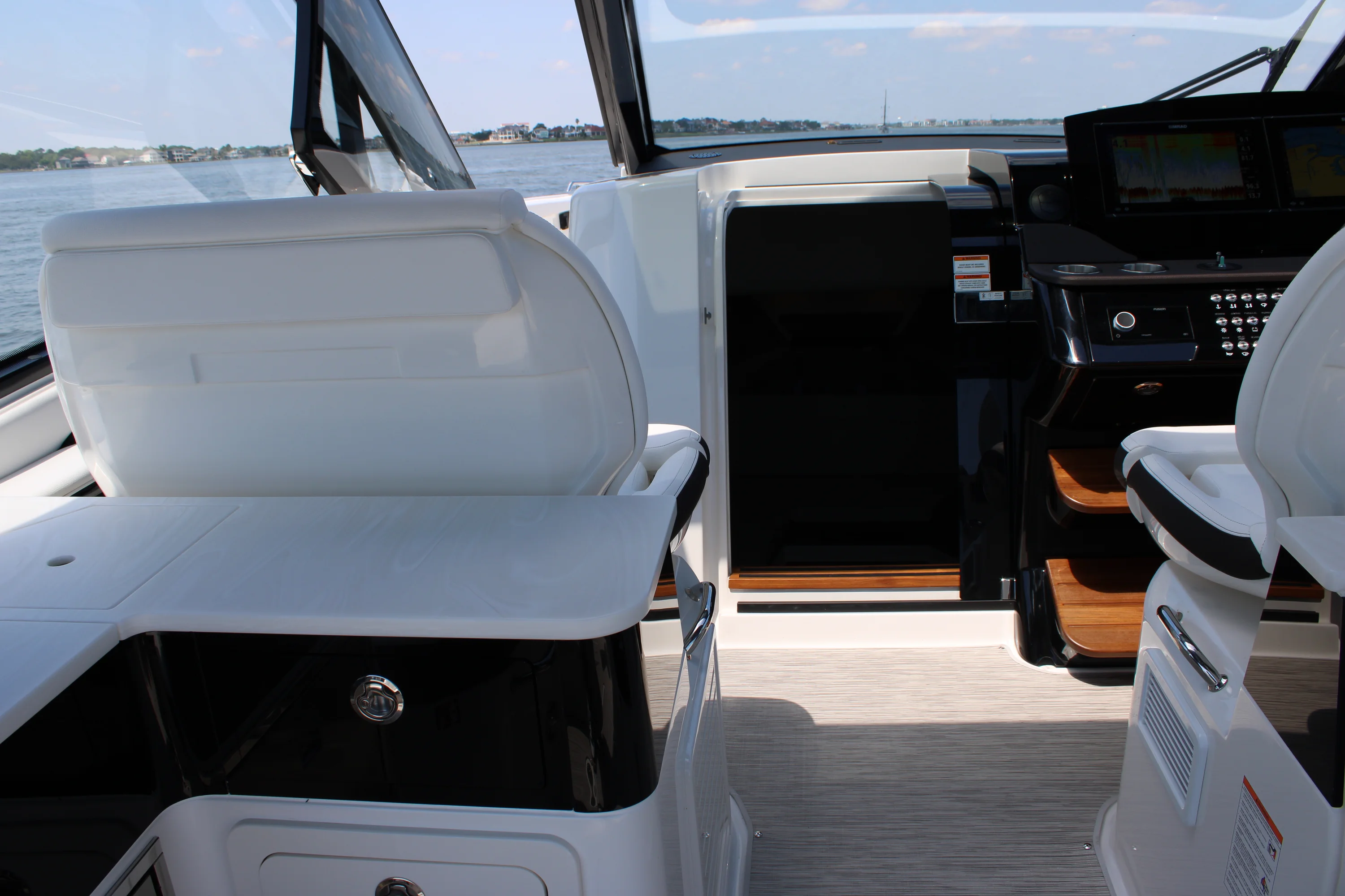 2026 Sea Ray Sundancer 370 Outboard Image Thumbnail #65
