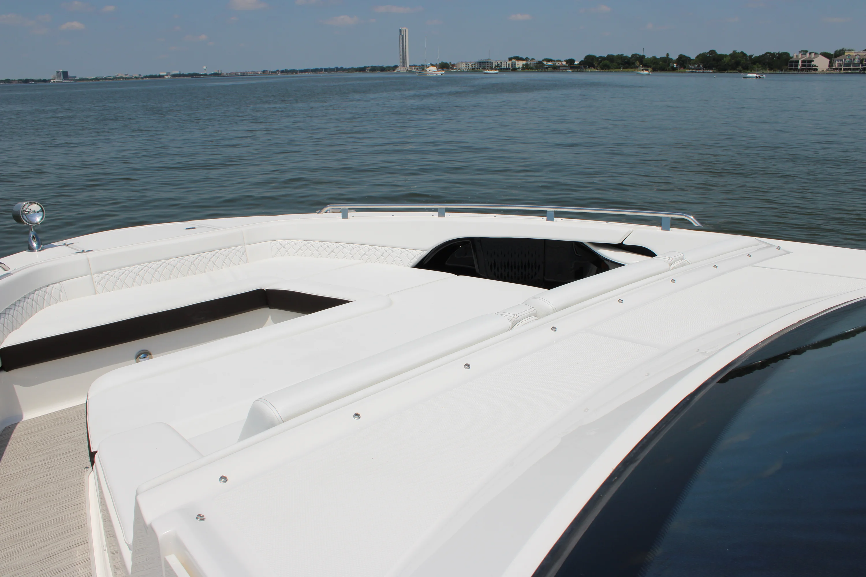 2026 Sea Ray Sundancer 370 Outboard Image Thumbnail #51