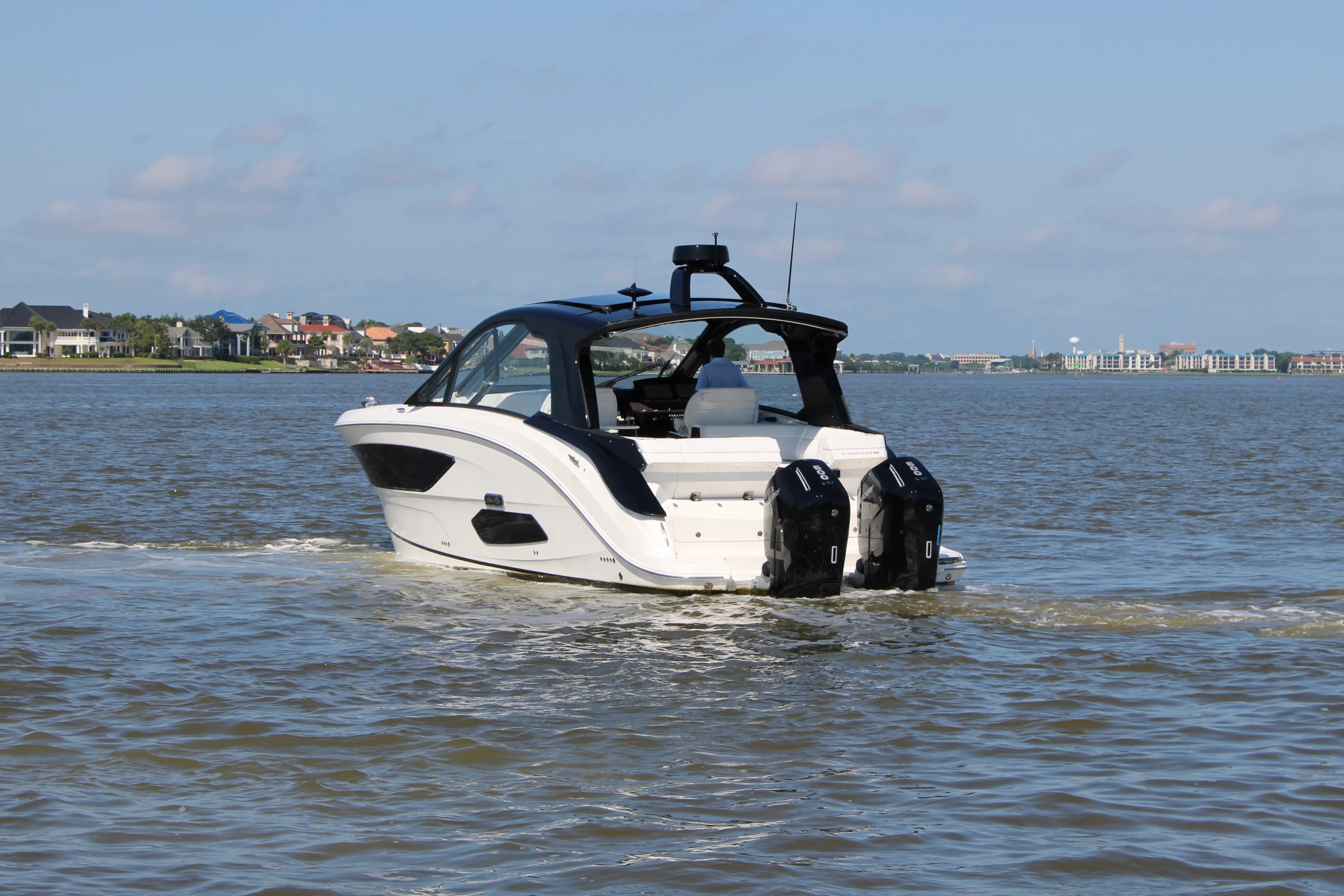 2026 Sea Ray Sundancer 370 Outboard Image Thumbnail #10