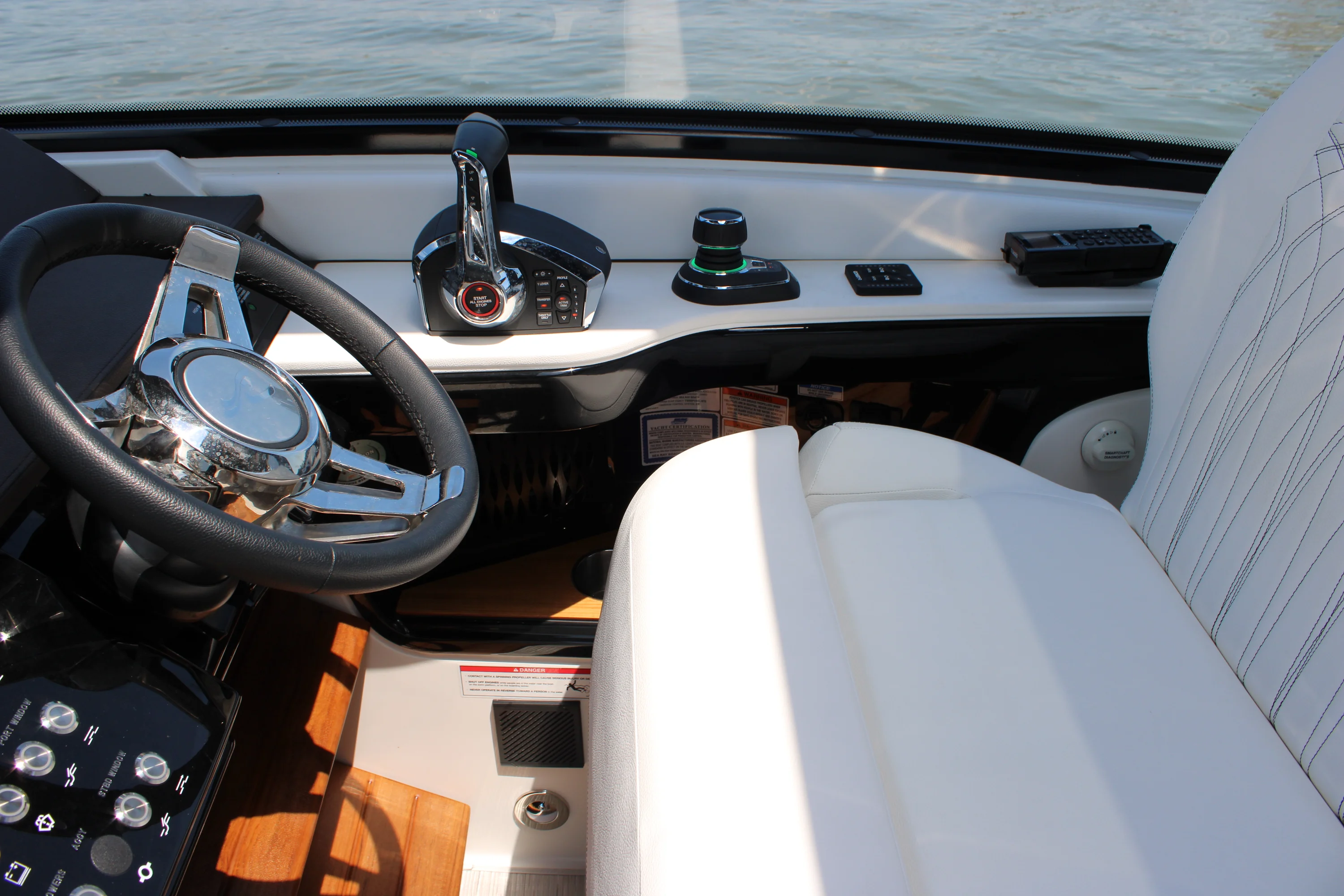 2026 Sea Ray Sundancer 370 Outboard Image Thumbnail #58