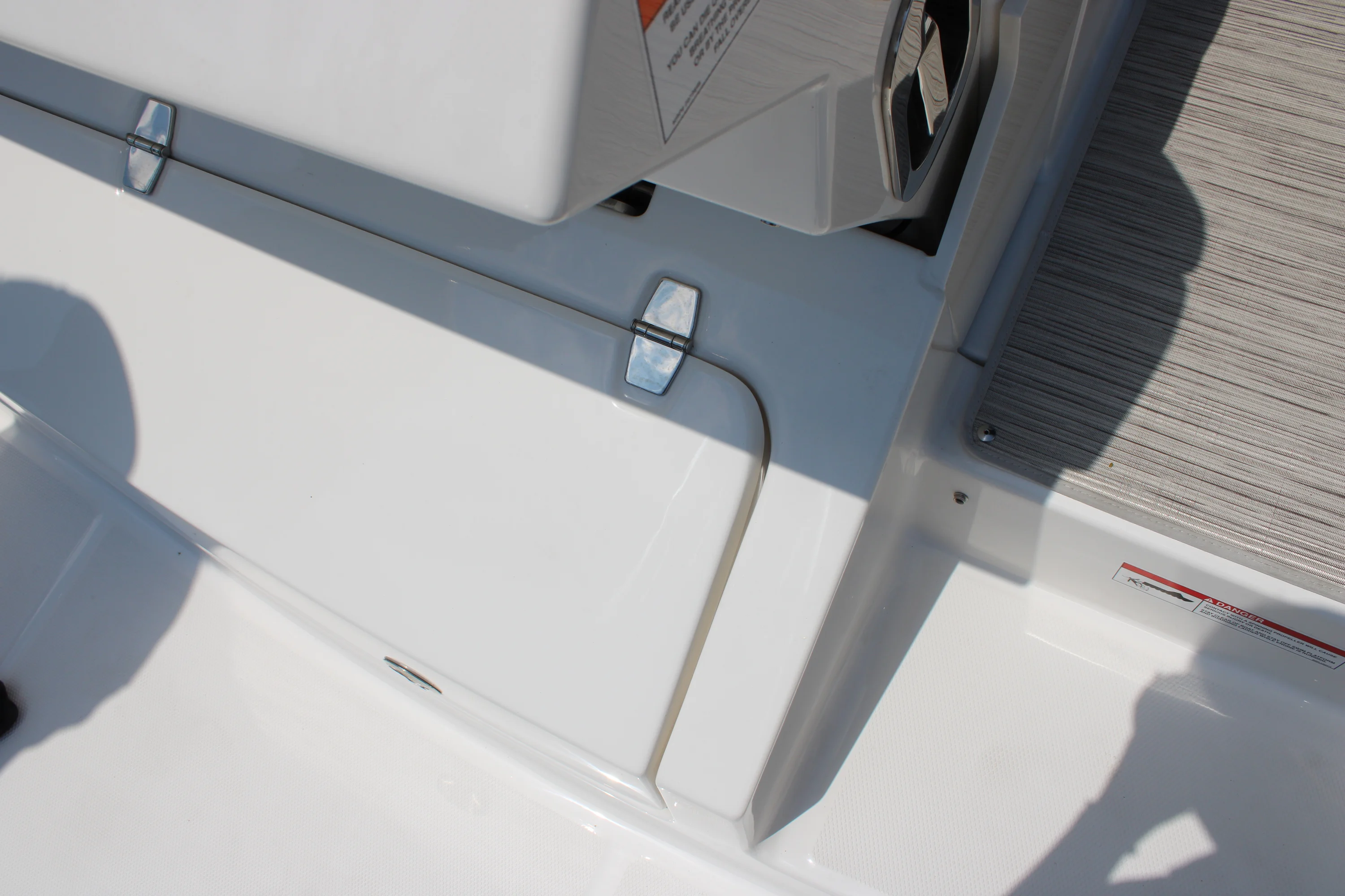 2026 Sea Ray Sundancer 370 Outboard Image Thumbnail #69
