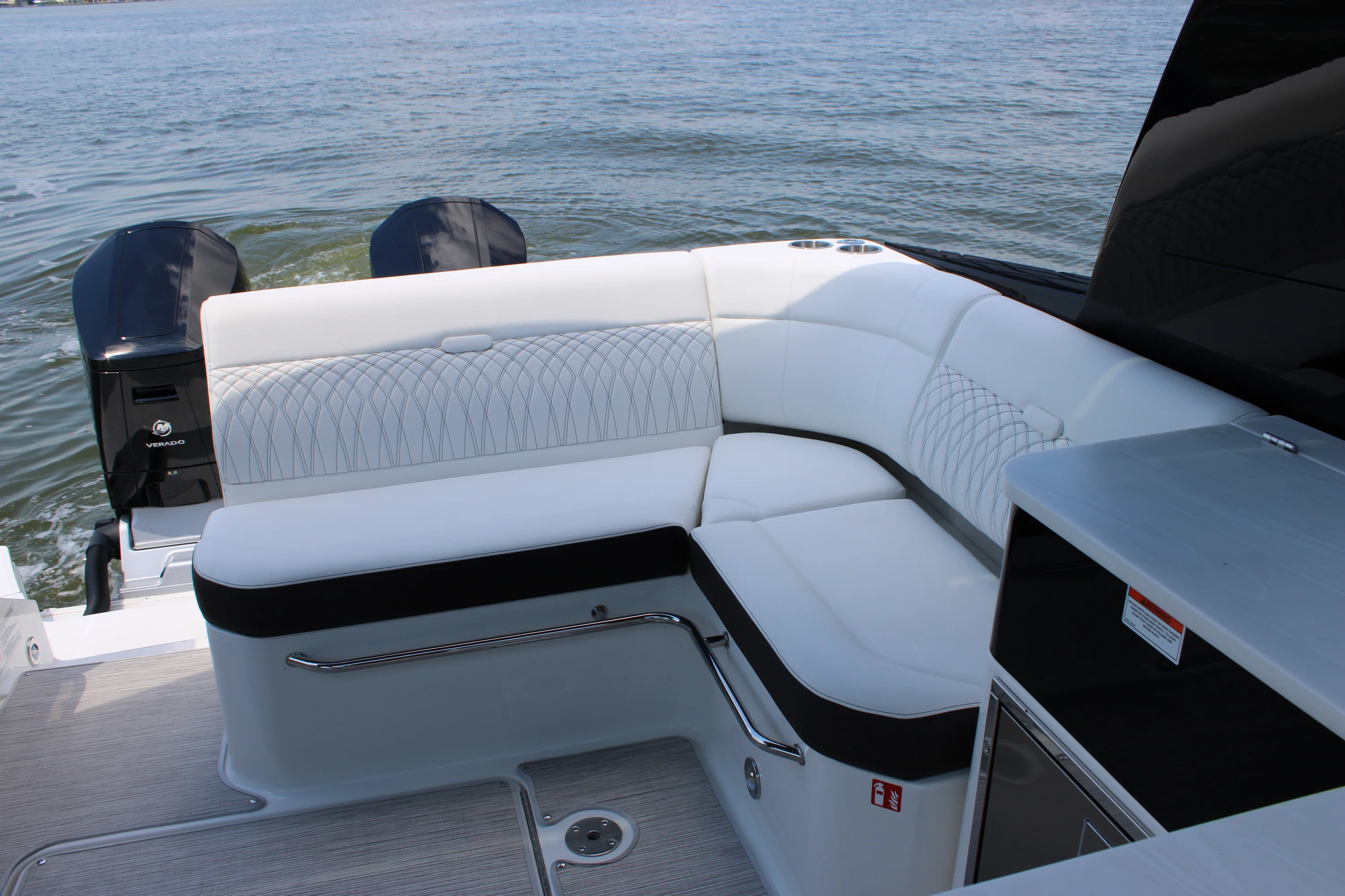 2026 Sea Ray Sundancer 370 Outboard Image Thumbnail #86