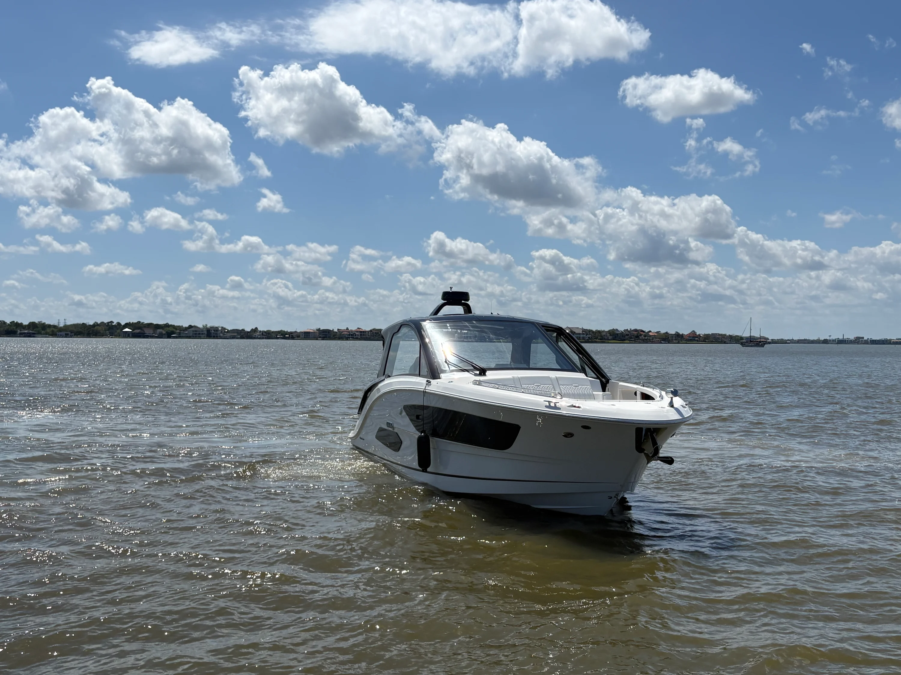 2026 Sea Ray Sundancer 370 Outboard Image Thumbnail #3