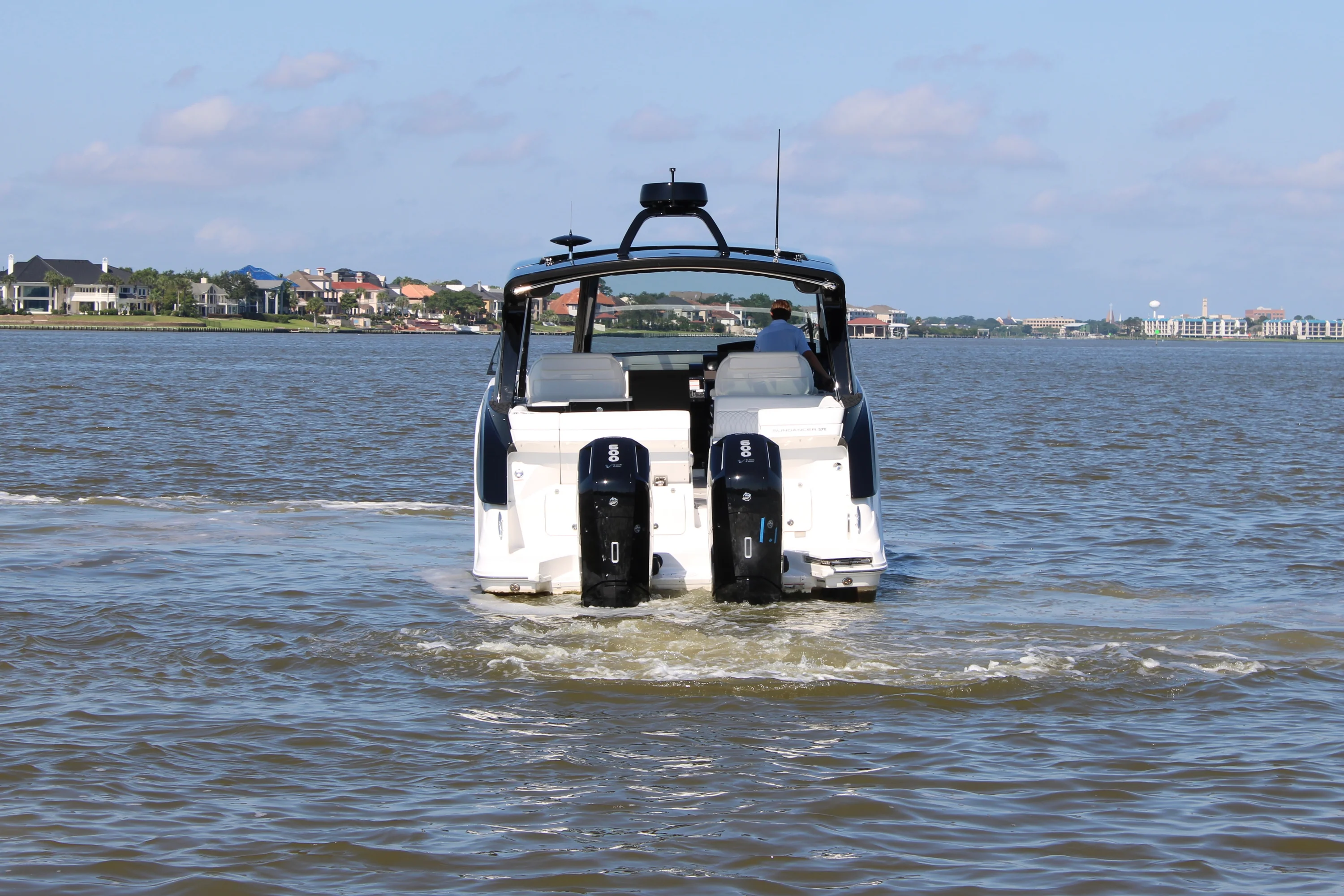 2026 Sea Ray Sundancer 370 Outboard Image Thumbnail #9