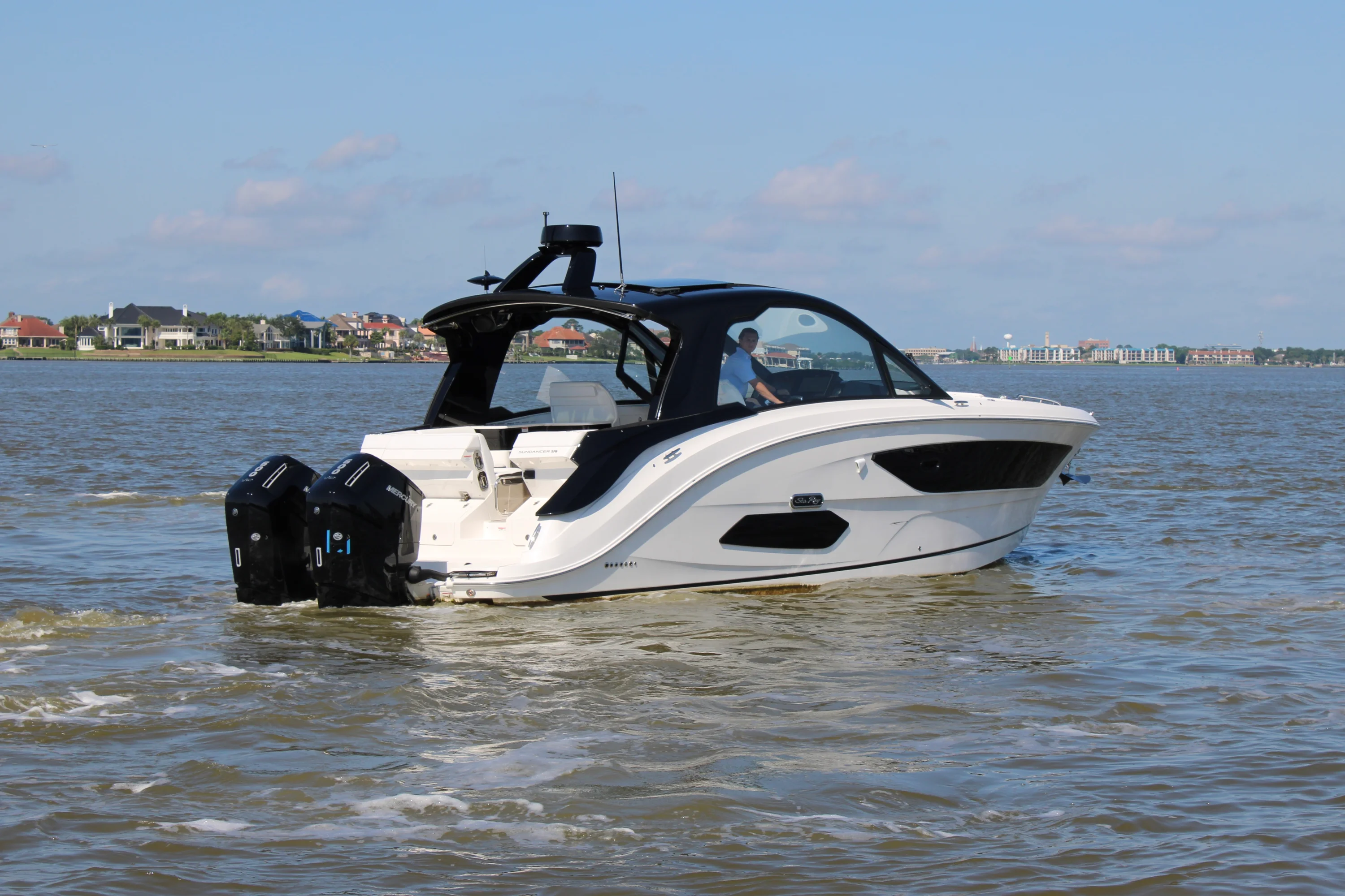 2026 Sea Ray Sundancer 370 Outboard Image Thumbnail #7