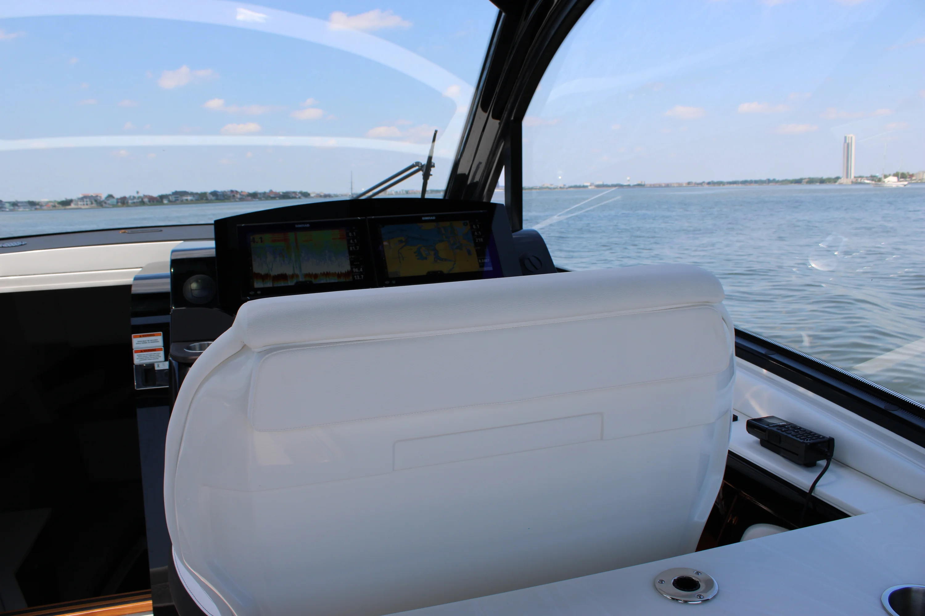 2026 Sea Ray Sundancer 370 Outboard Image Thumbnail #57
