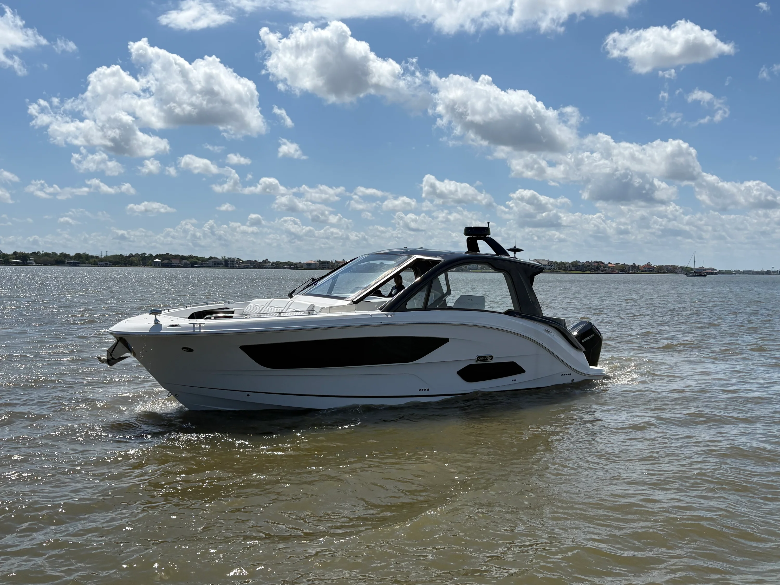 2026 Sea Ray Sundancer 370 Outboard Image Thumbnail #5