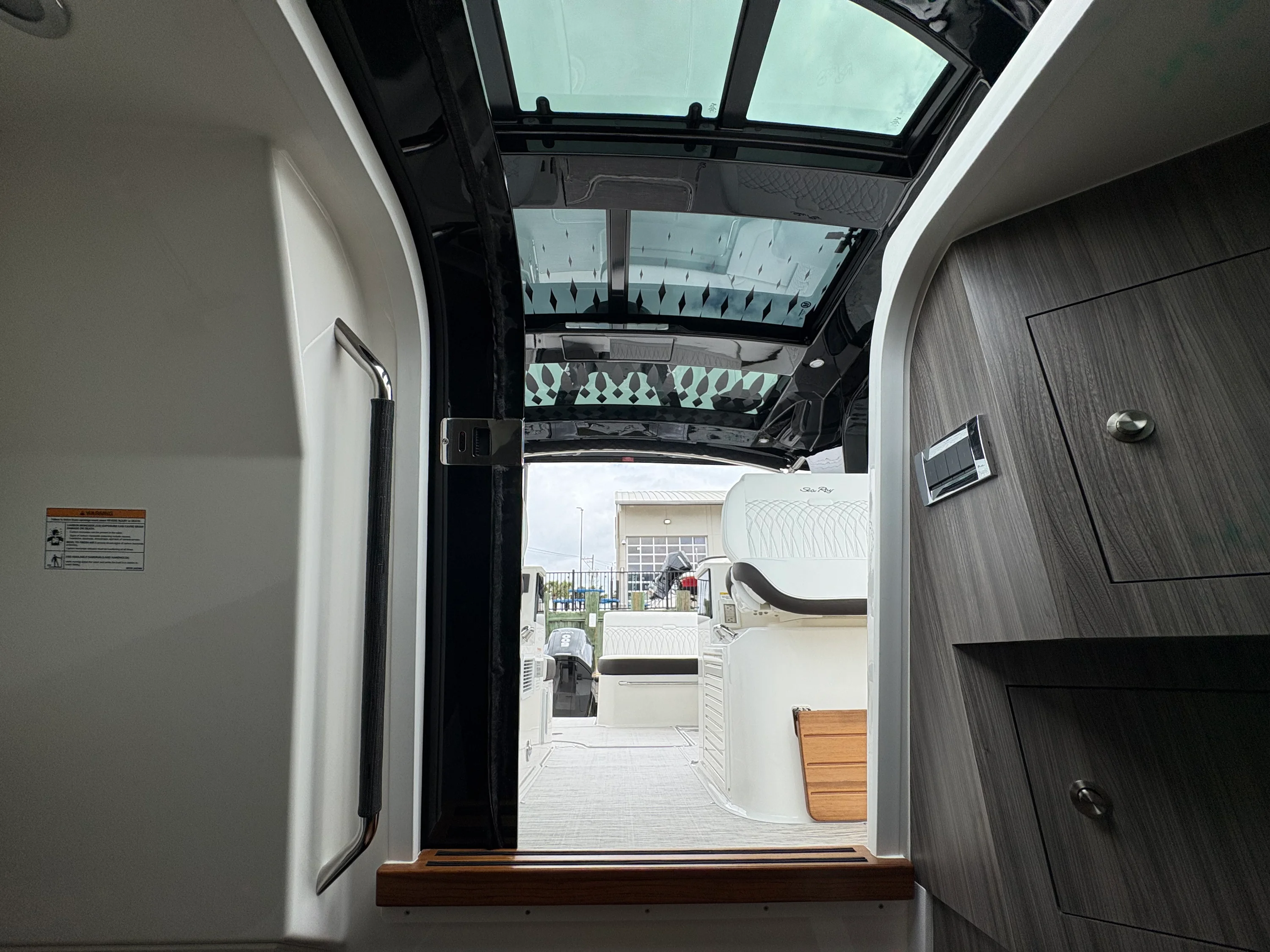 2026 Sea Ray Sundancer 370 Outboard Image Thumbnail #24