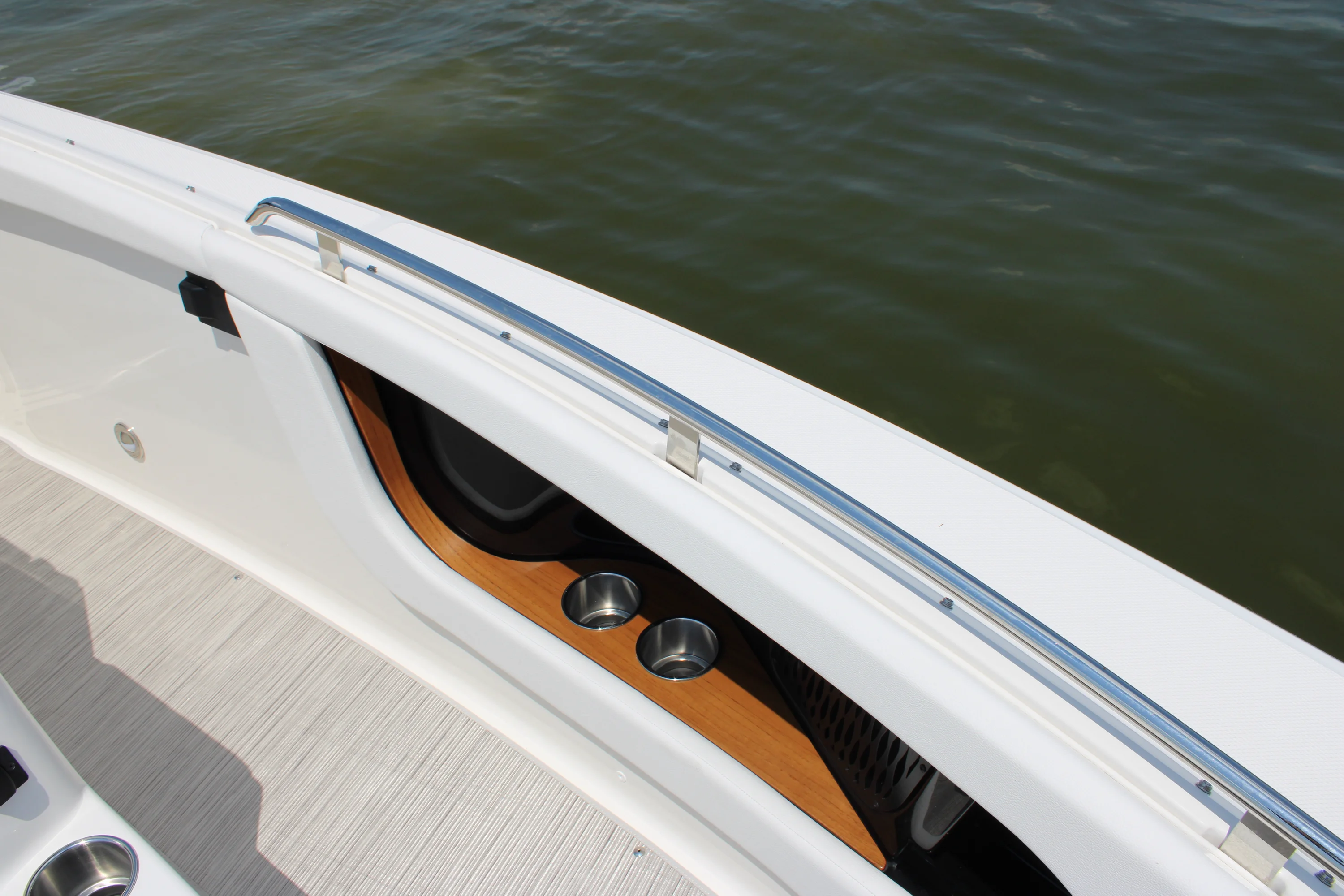 2026 Sea Ray Sundancer 370 Outboard Image Thumbnail #93