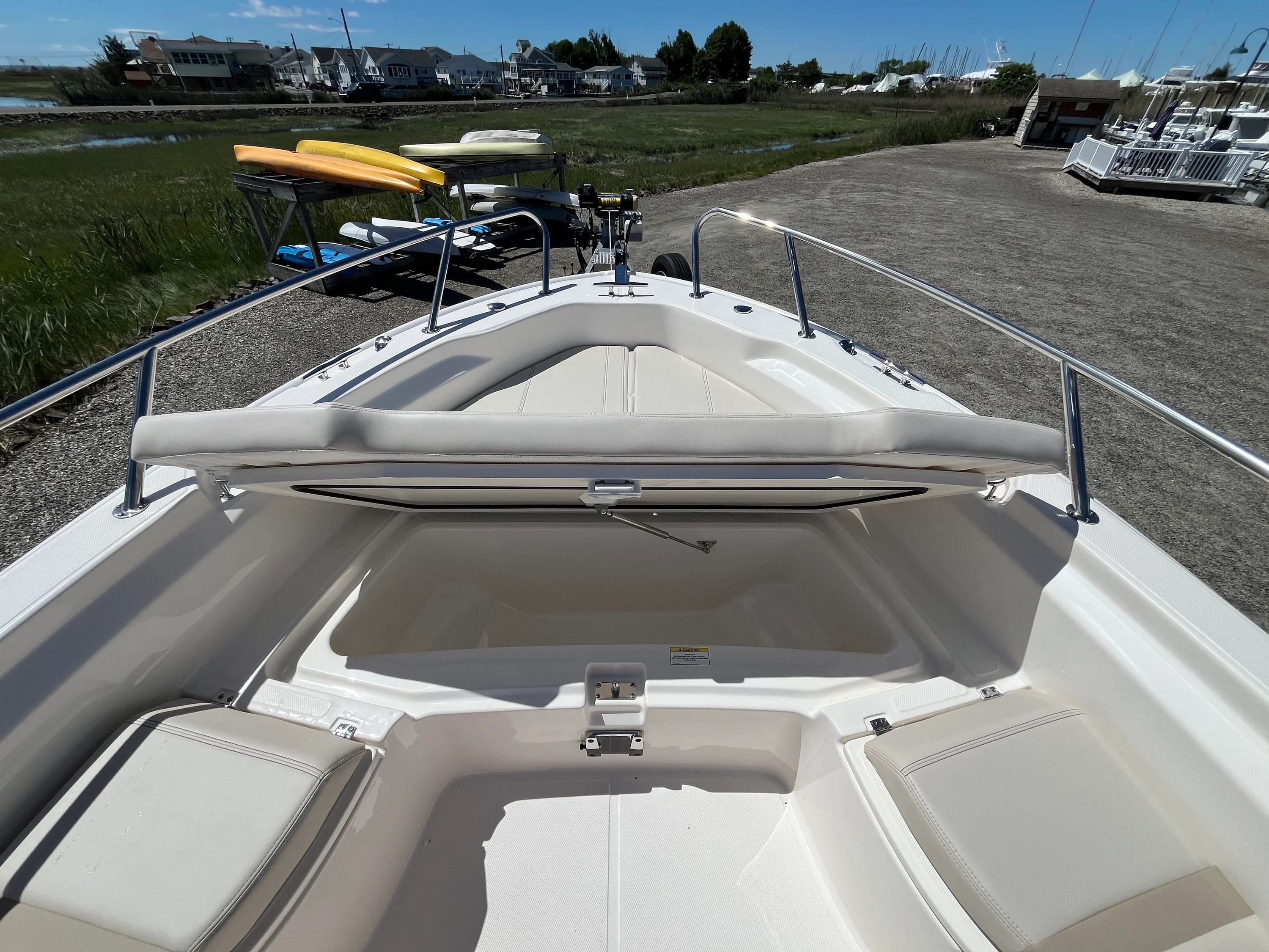 2026 Boston Whaler 250 Dauntless Image Thumbnail #16