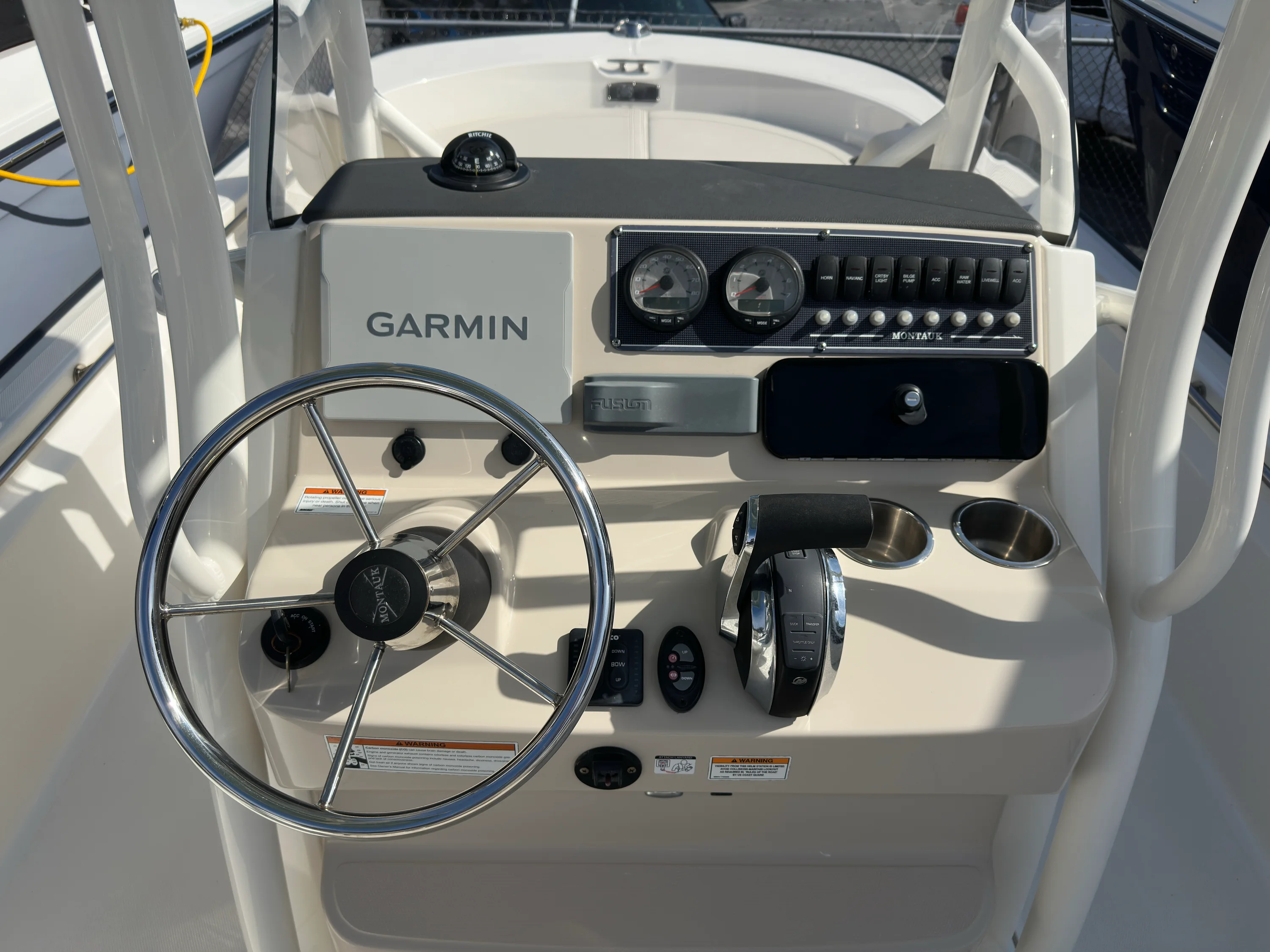 2021 Boston Whaler 210 MONTAUK Image Thumbnail #8