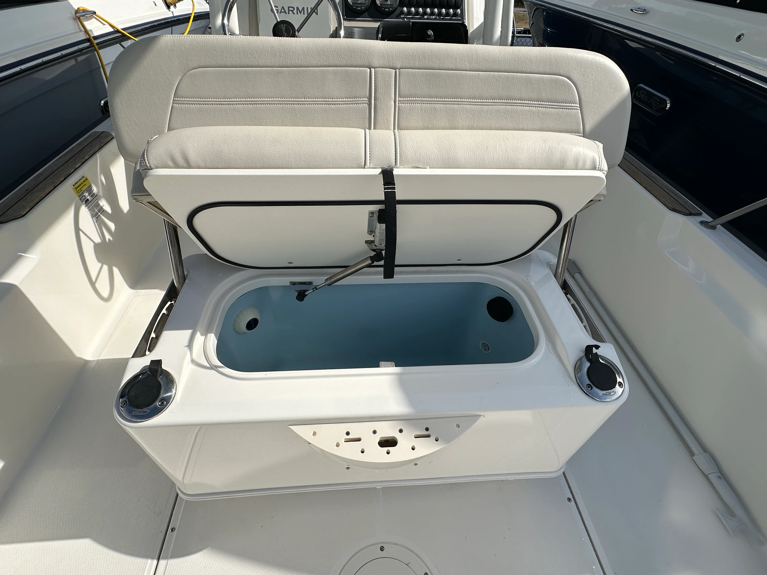 2021 Boston Whaler 210 MONTAUK Image Thumbnail #12