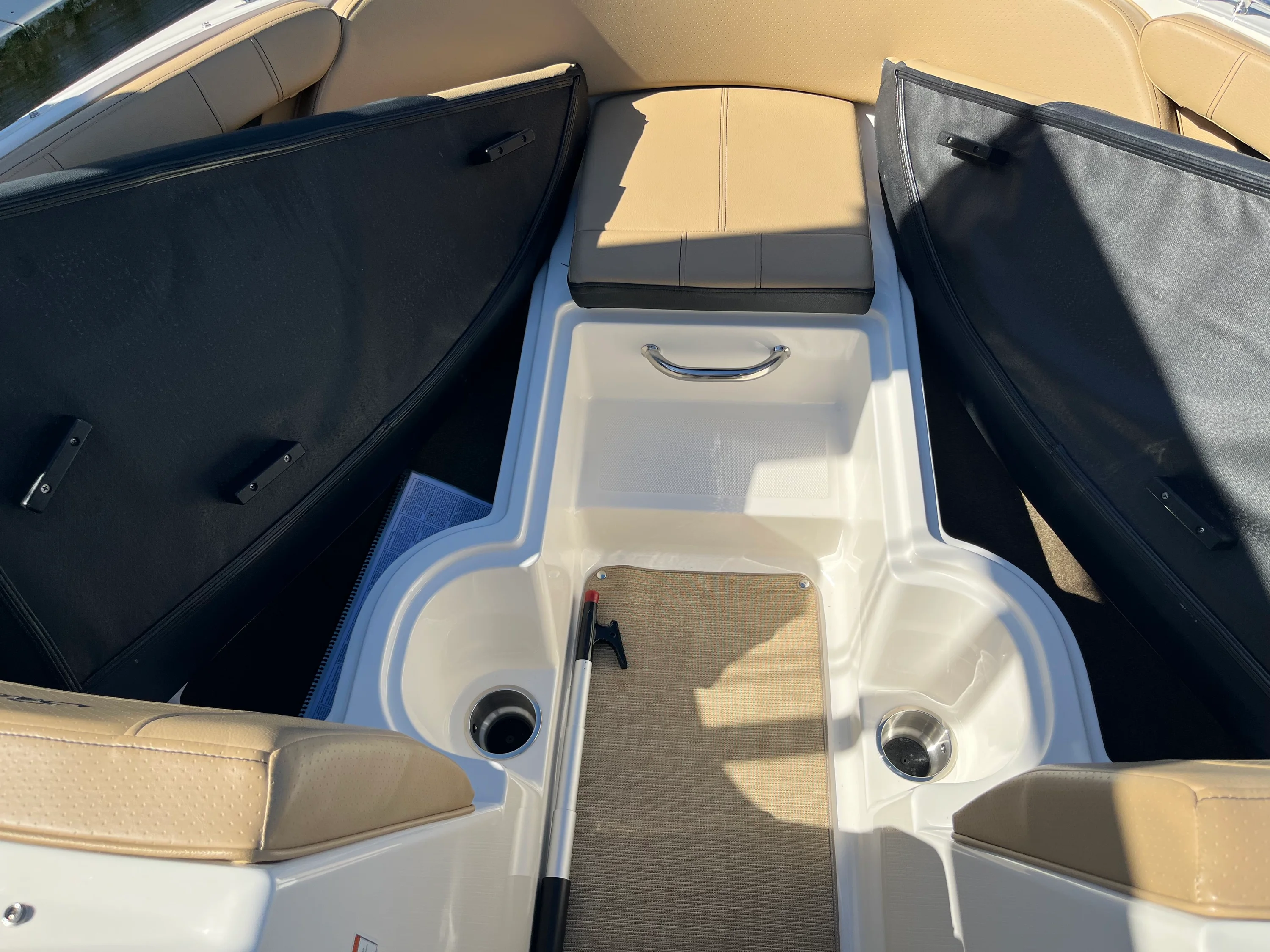 2021 Sea Ray 19 SPX-OB Image Thumbnail #5