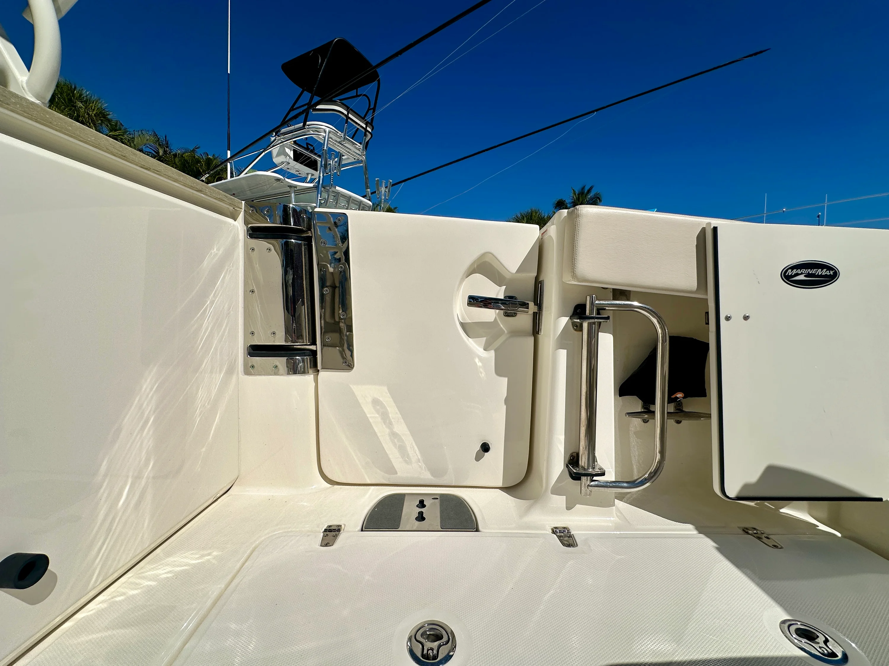 2024 Boston Whaler 320 VANTAGE Image Thumbnail #17