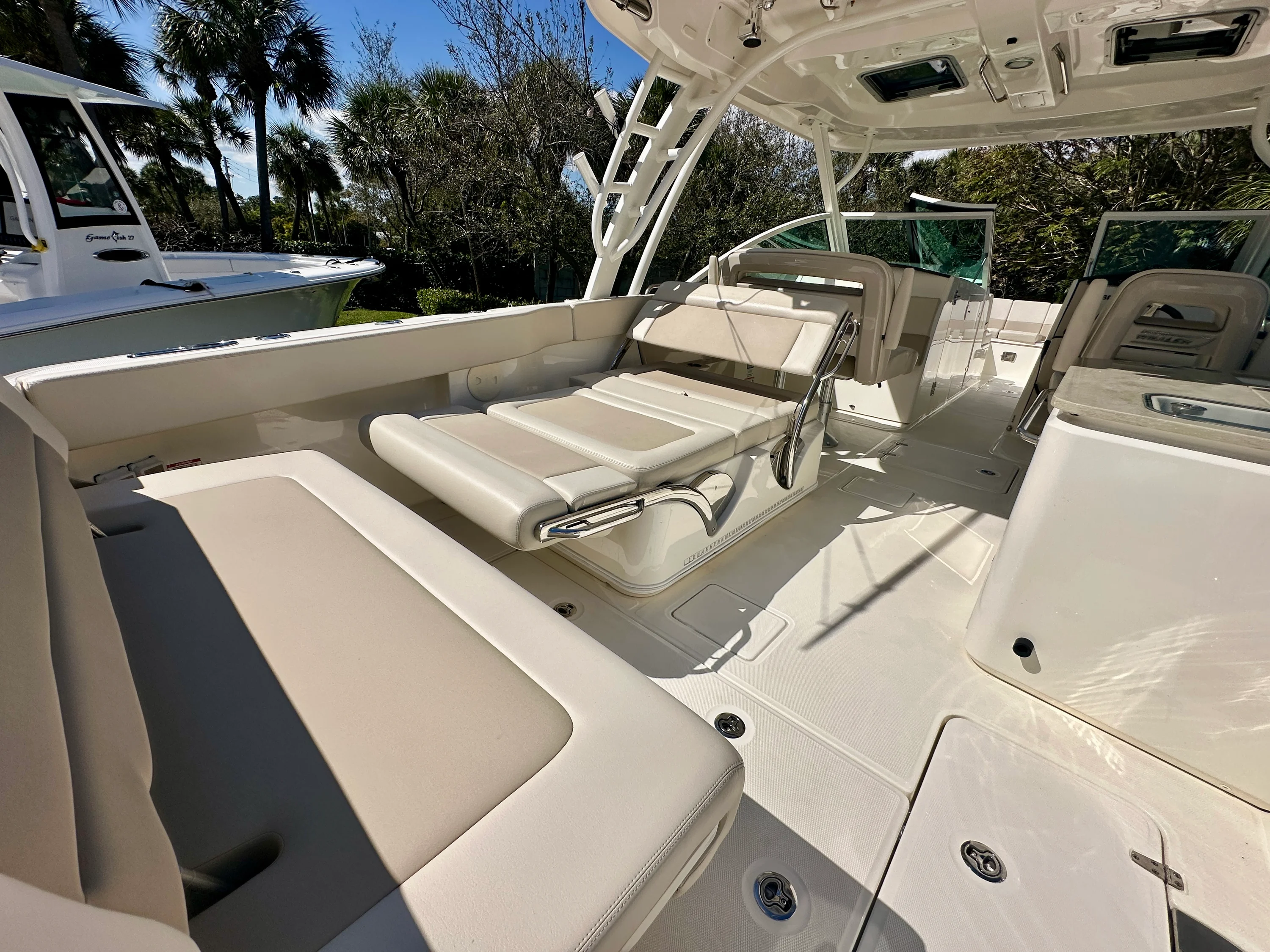 2024 Boston Whaler 320 VANTAGE Image Thumbnail #14