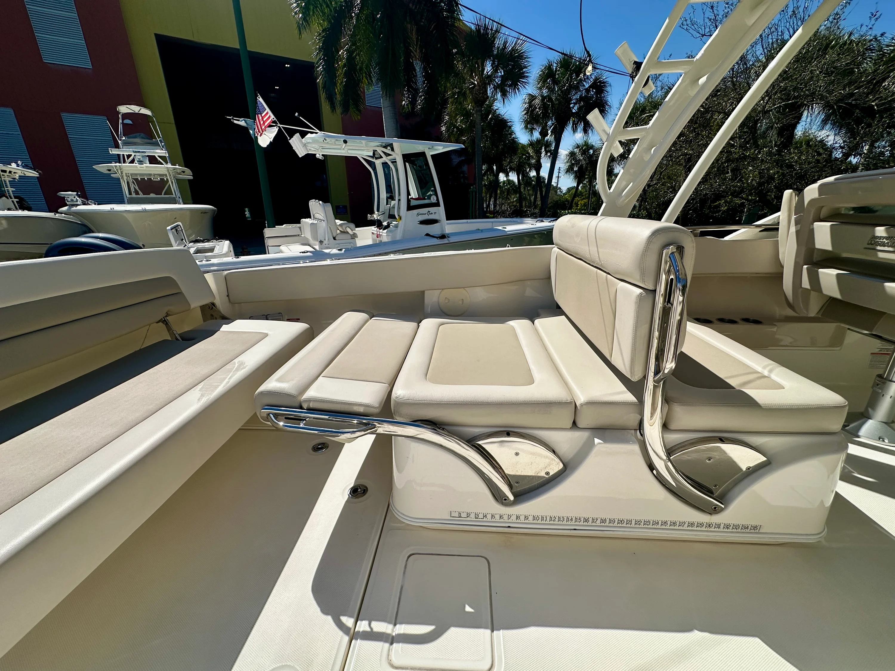 2024 Boston Whaler 320 VANTAGE Image Thumbnail #12