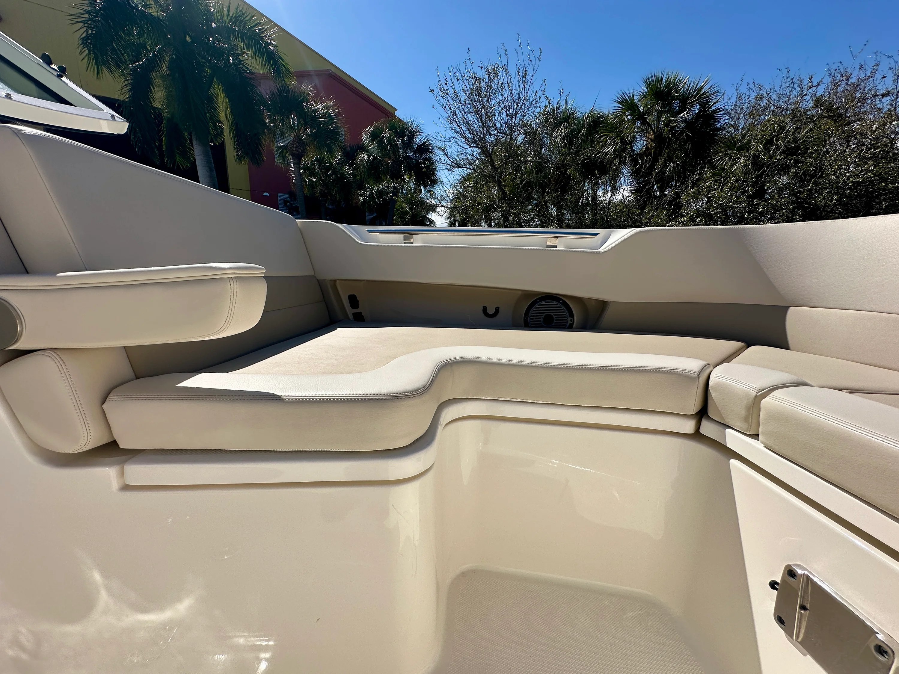 2024 Boston Whaler 320 VANTAGE Image Thumbnail #27