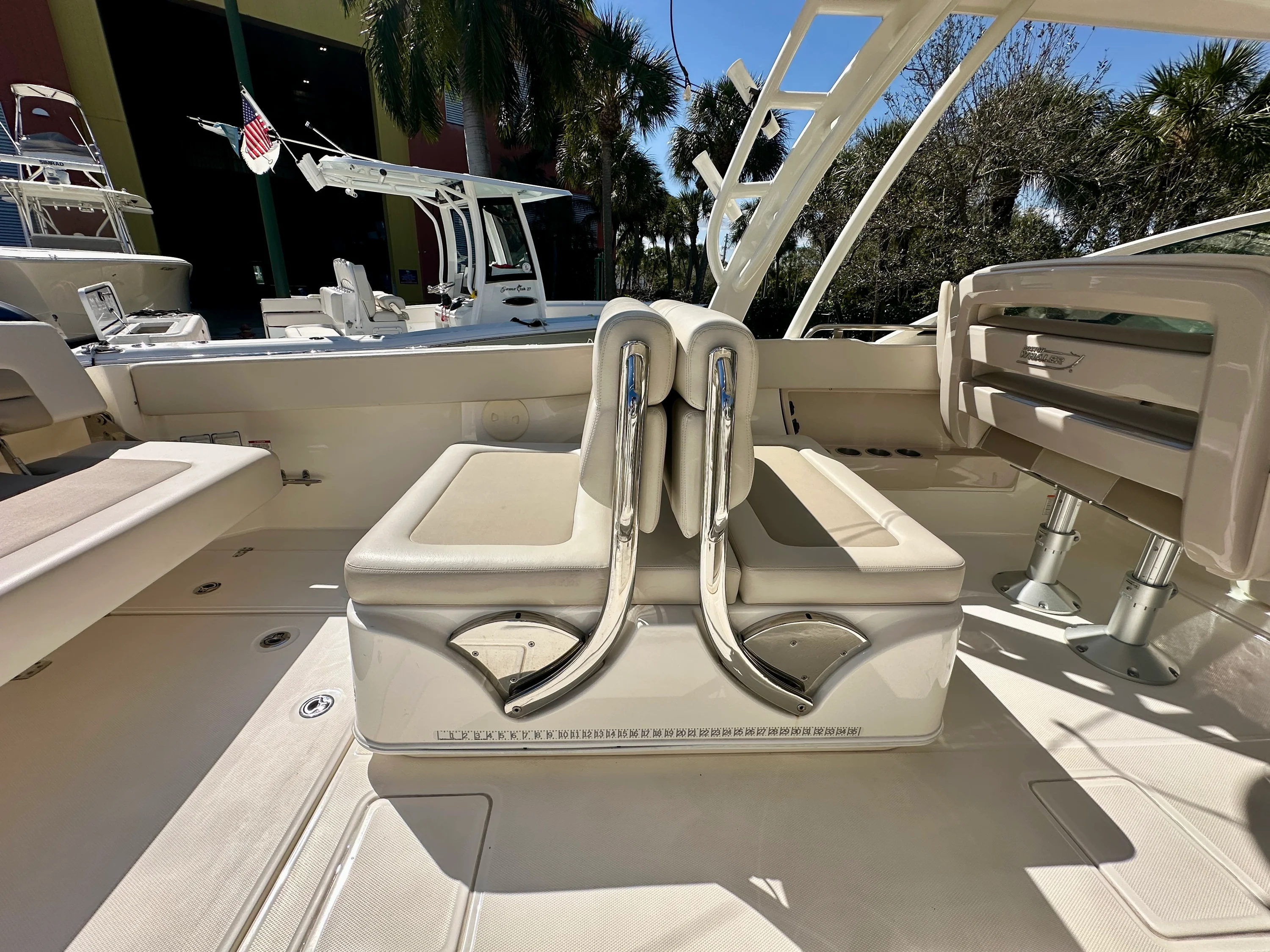 2024 Boston Whaler 320 VANTAGE Image Thumbnail #11