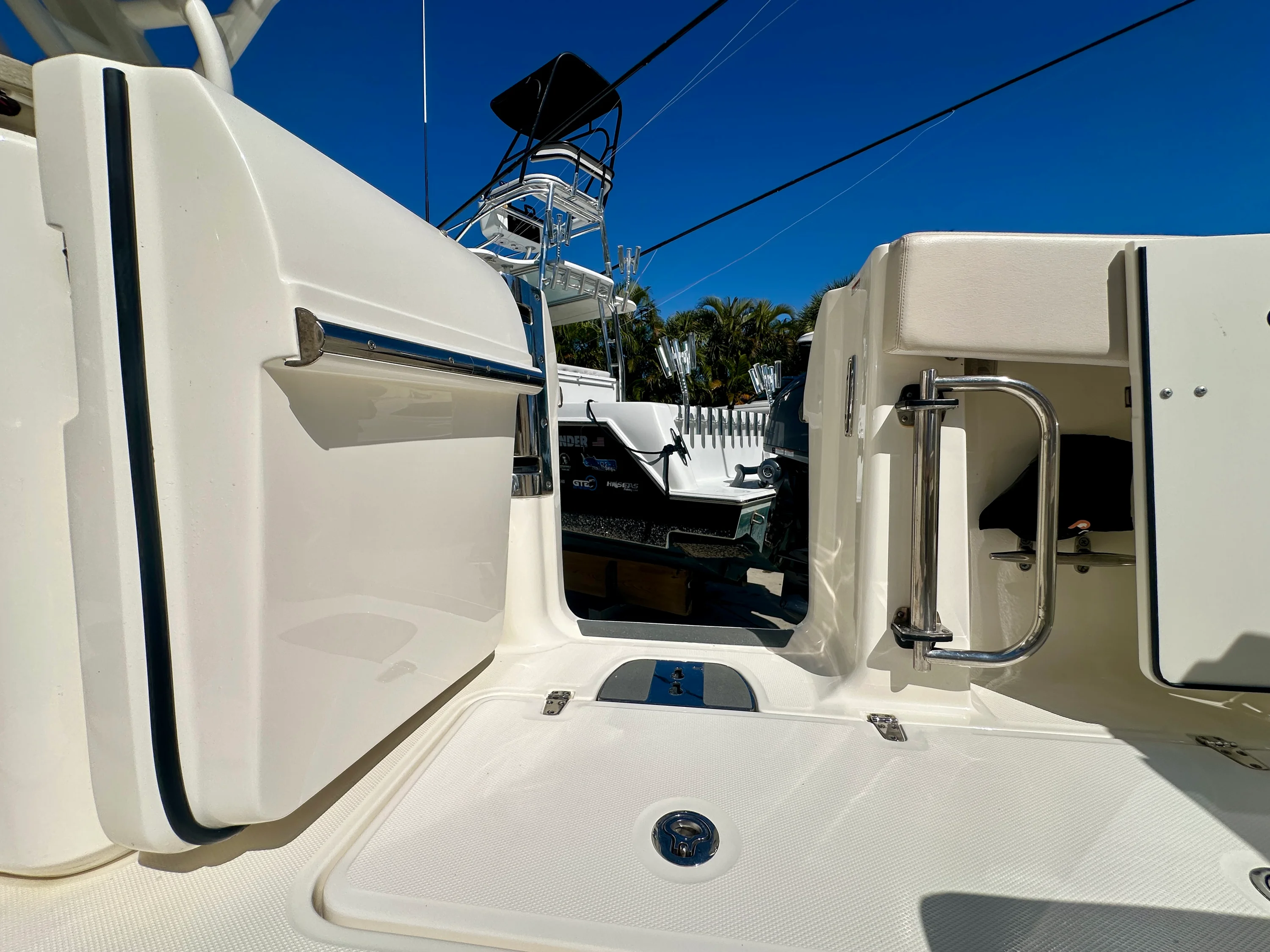 2024 Boston Whaler 320 VANTAGE Image Thumbnail #18