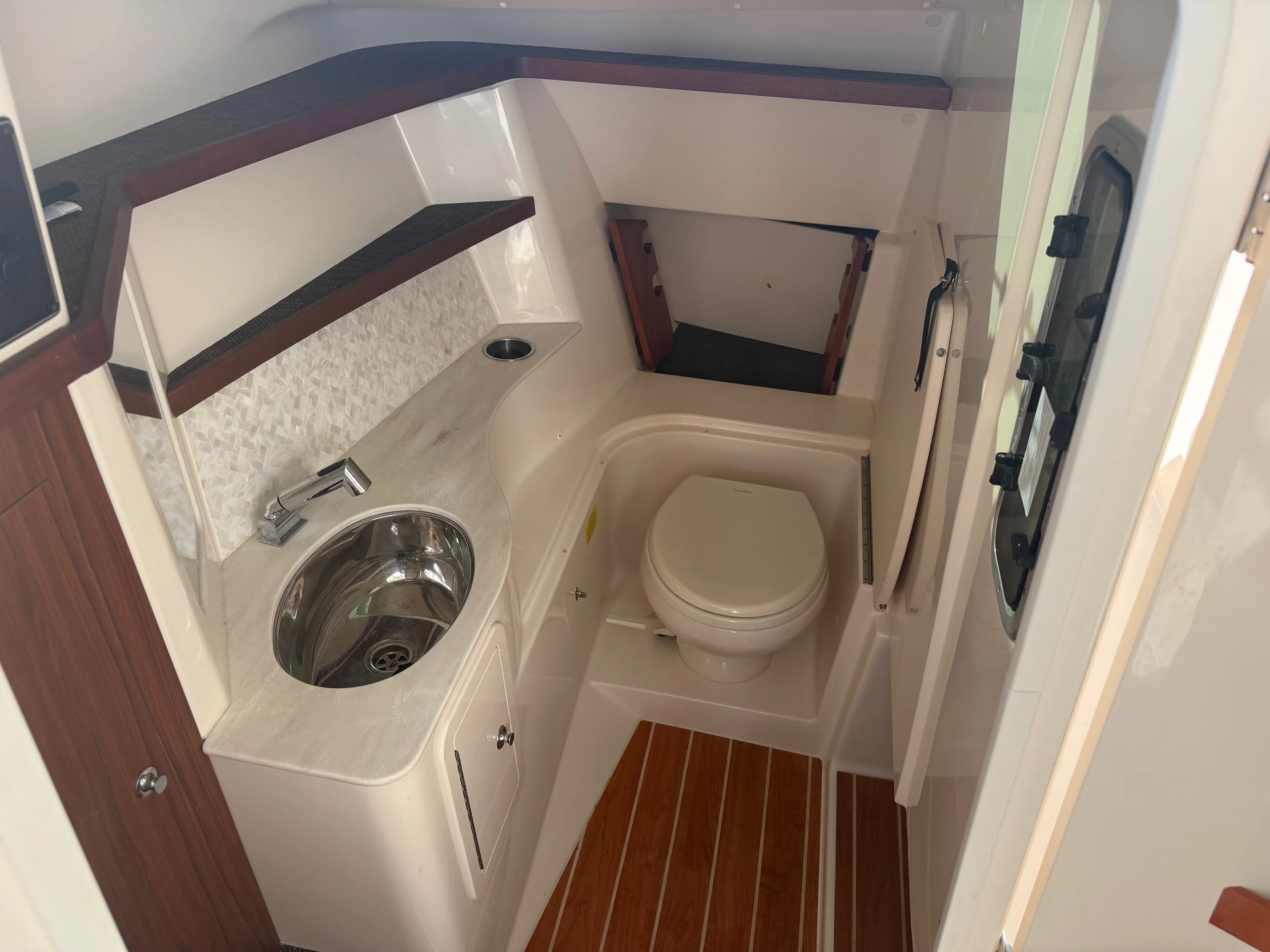 2020 Grady-White FREEDOM 325 Image Thumbnail #28