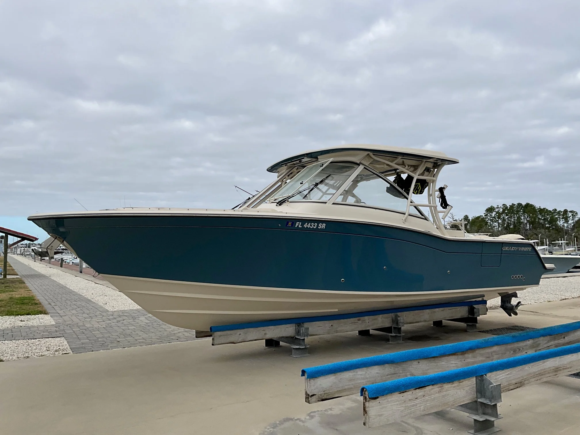 2020 Grady-White FREEDOM 325 Image Thumbnail #0