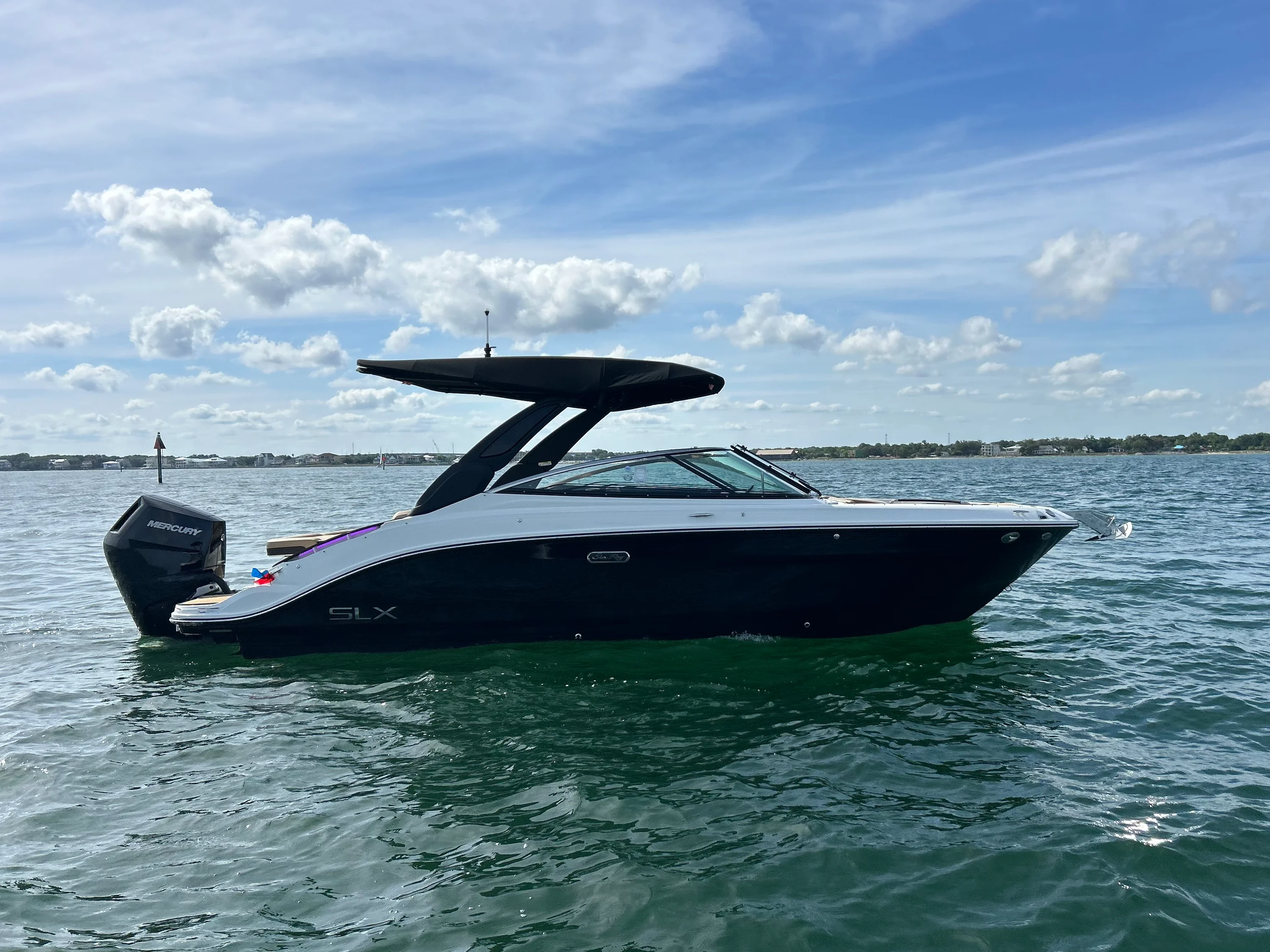 2026 Sea Ray SLX 260 Outboard Image Thumbnail #10