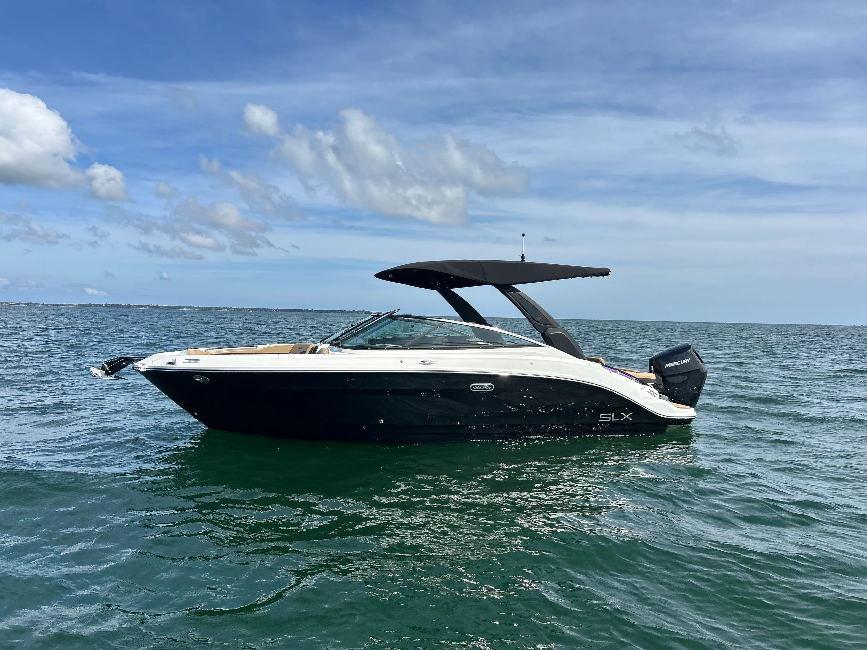 2026 Sea Ray SLX 260 Outboard Image Thumbnail #2