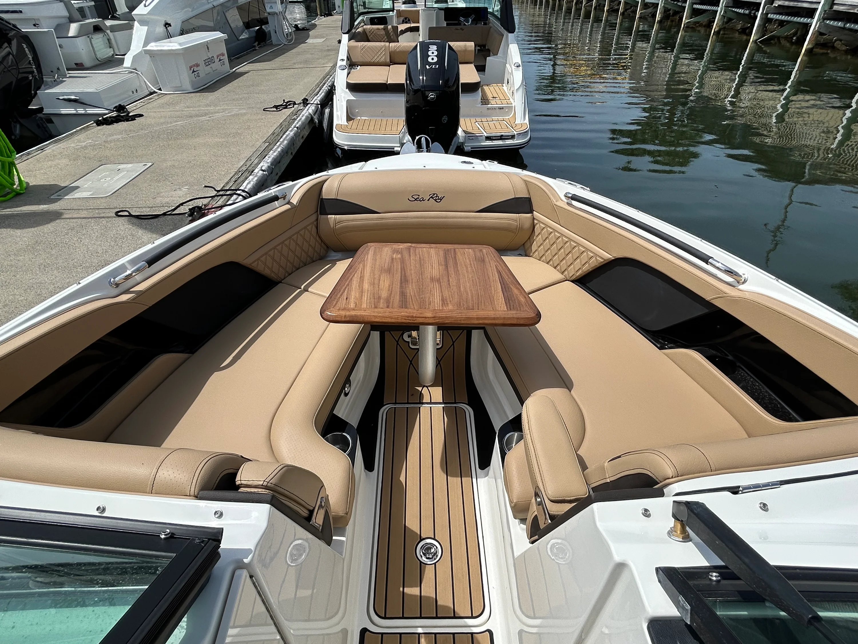 2026 Sea Ray SLX 260 Outboard Image Thumbnail #28