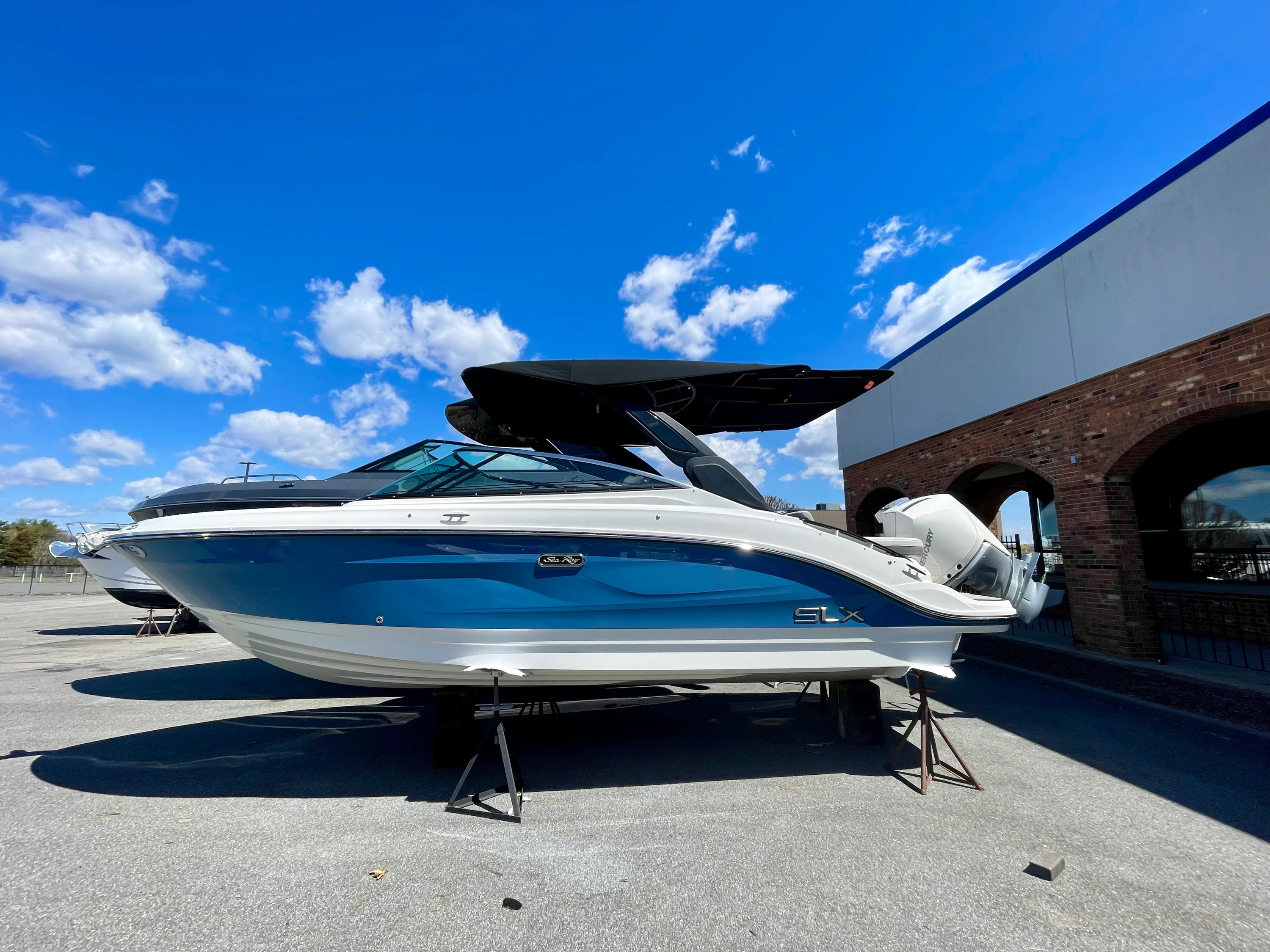 2026 Sea Ray SLX 260 Outboard Image Thumbnail #0