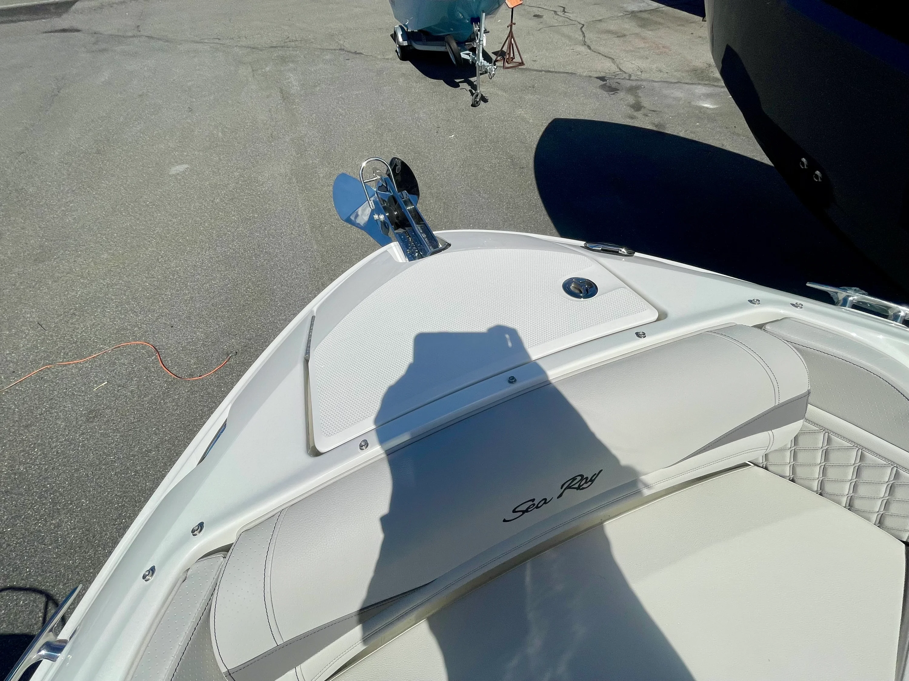 2026 Sea Ray SLX 260 Outboard Image Thumbnail #14