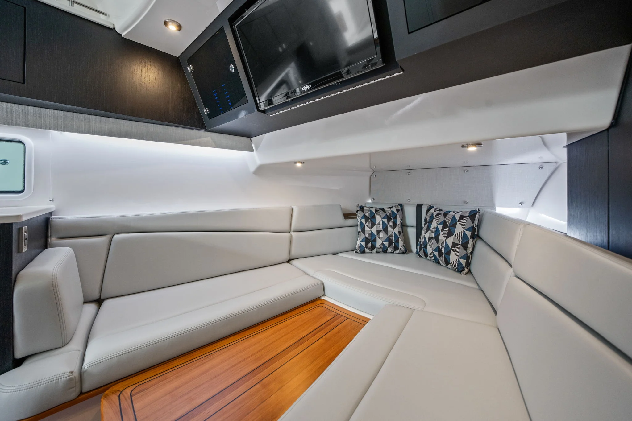 2026 Boston Whaler 380 Realm Image Thumbnail #29