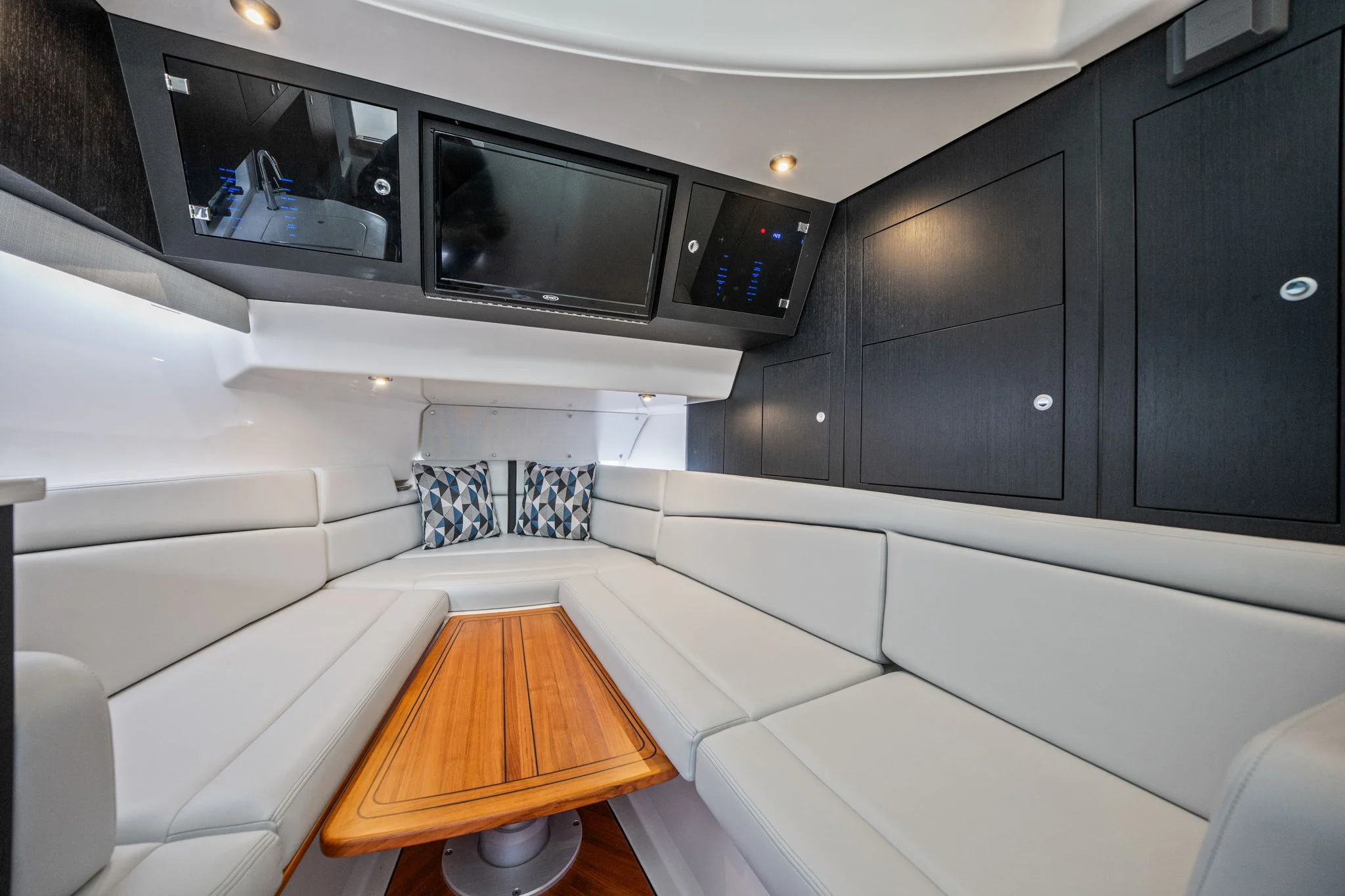 2026 Boston Whaler 380 Realm Image Thumbnail #30